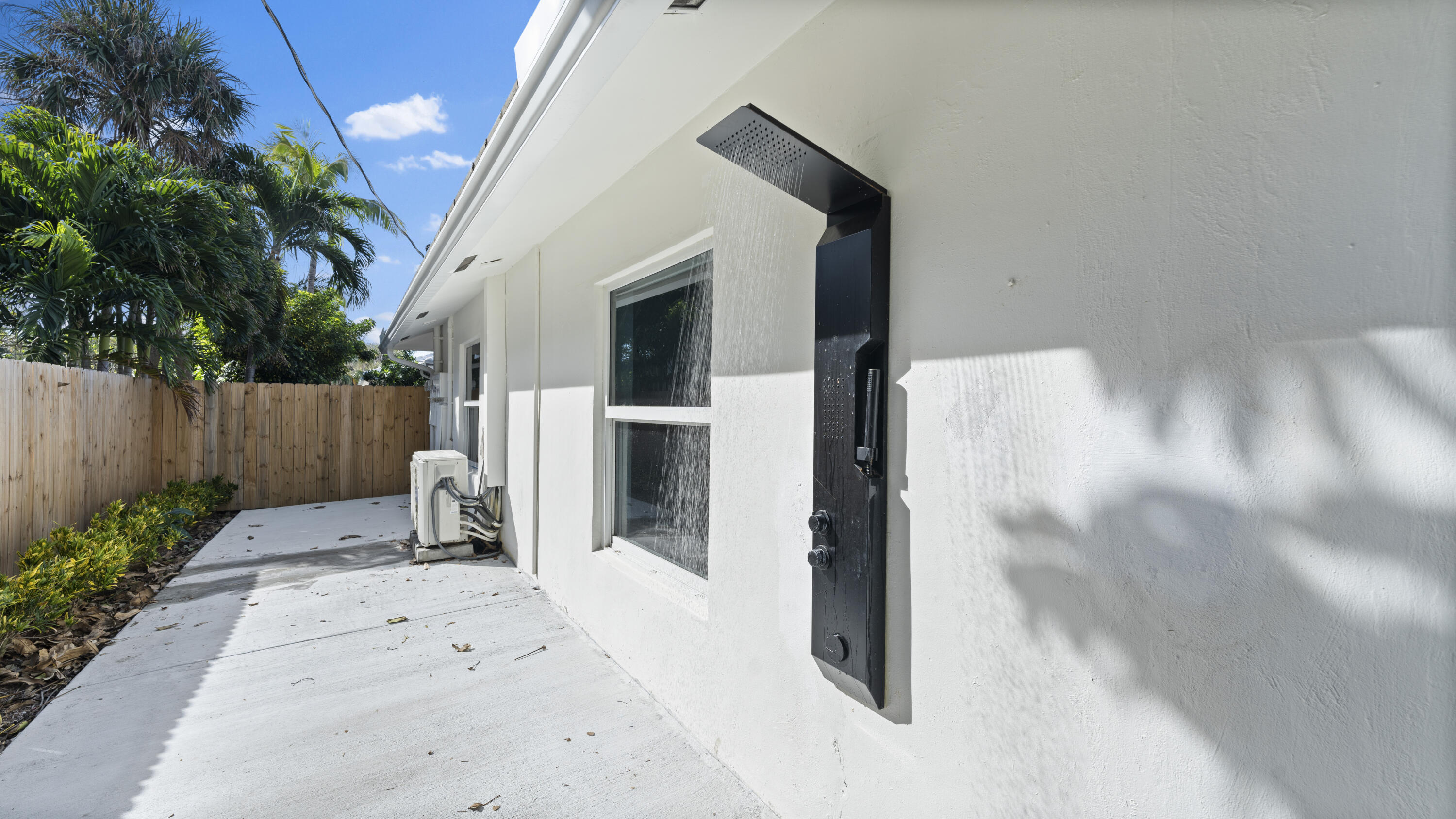 1123 Highland Beach Drive Unit: 1