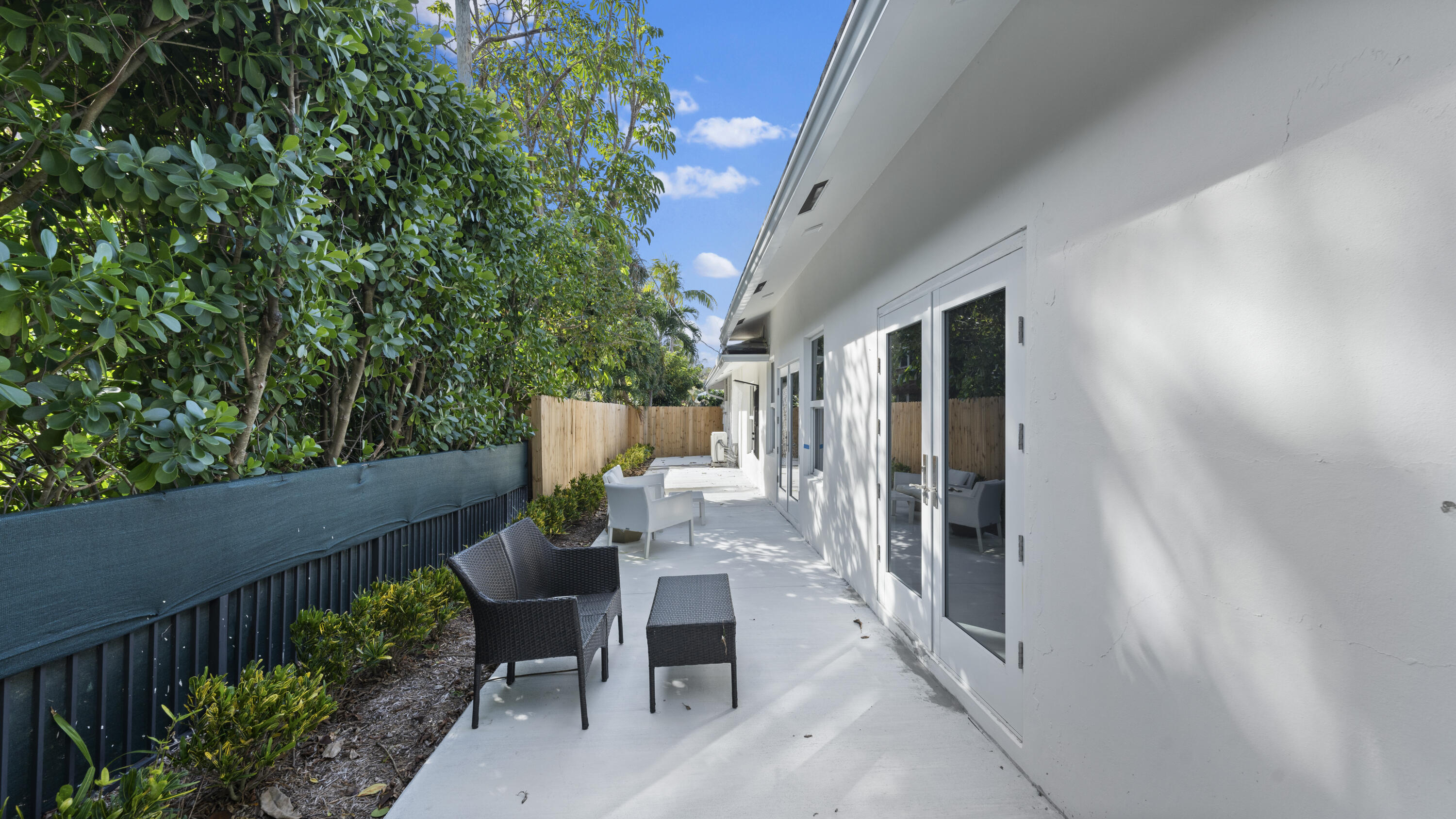 1123 Highland Beach Drive Unit: 1