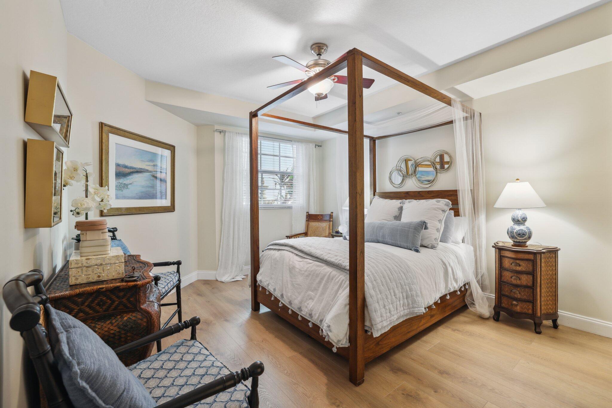 225 NE 1st Street 204