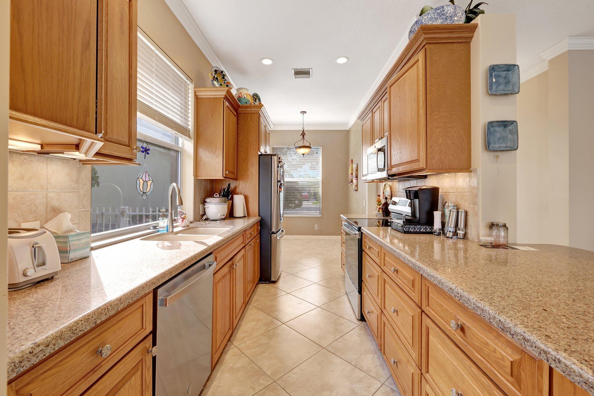 2876 SW Brighton Way