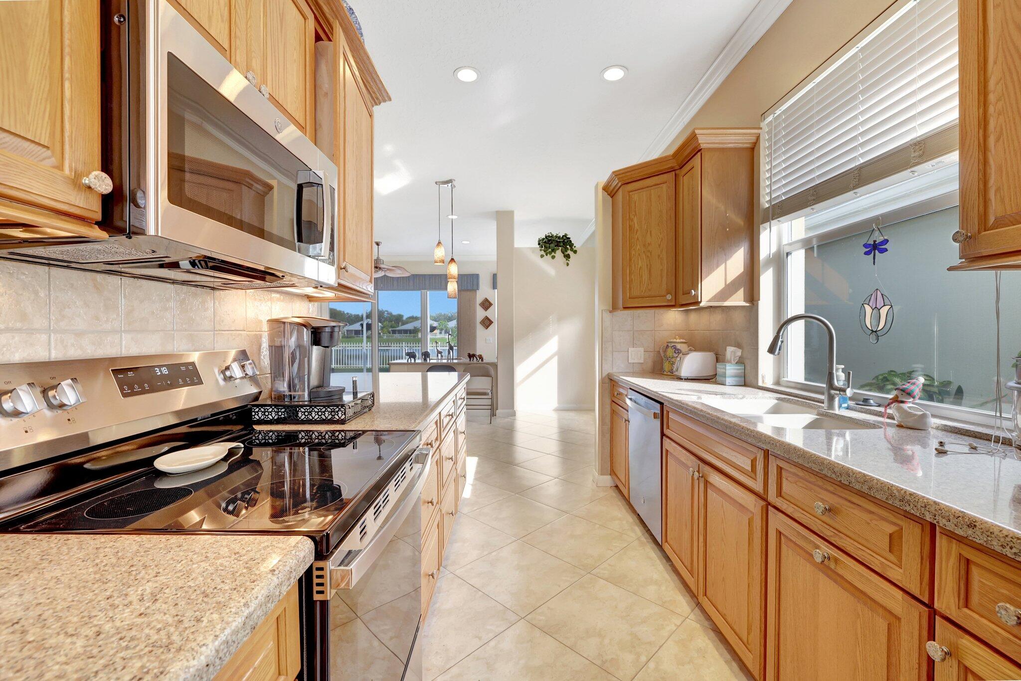 2876 SW Brighton Way