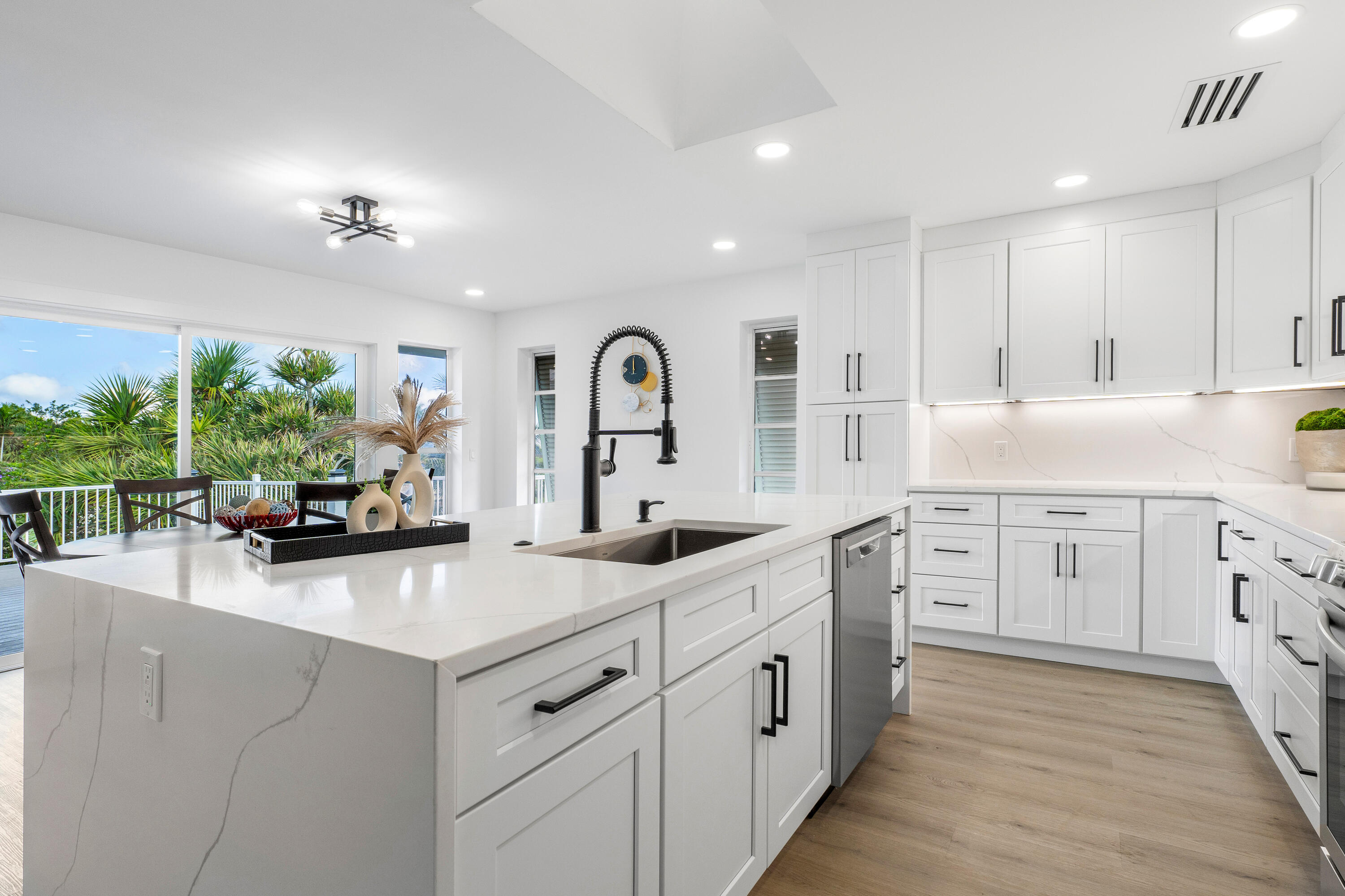 4239 SE Whiticar Way