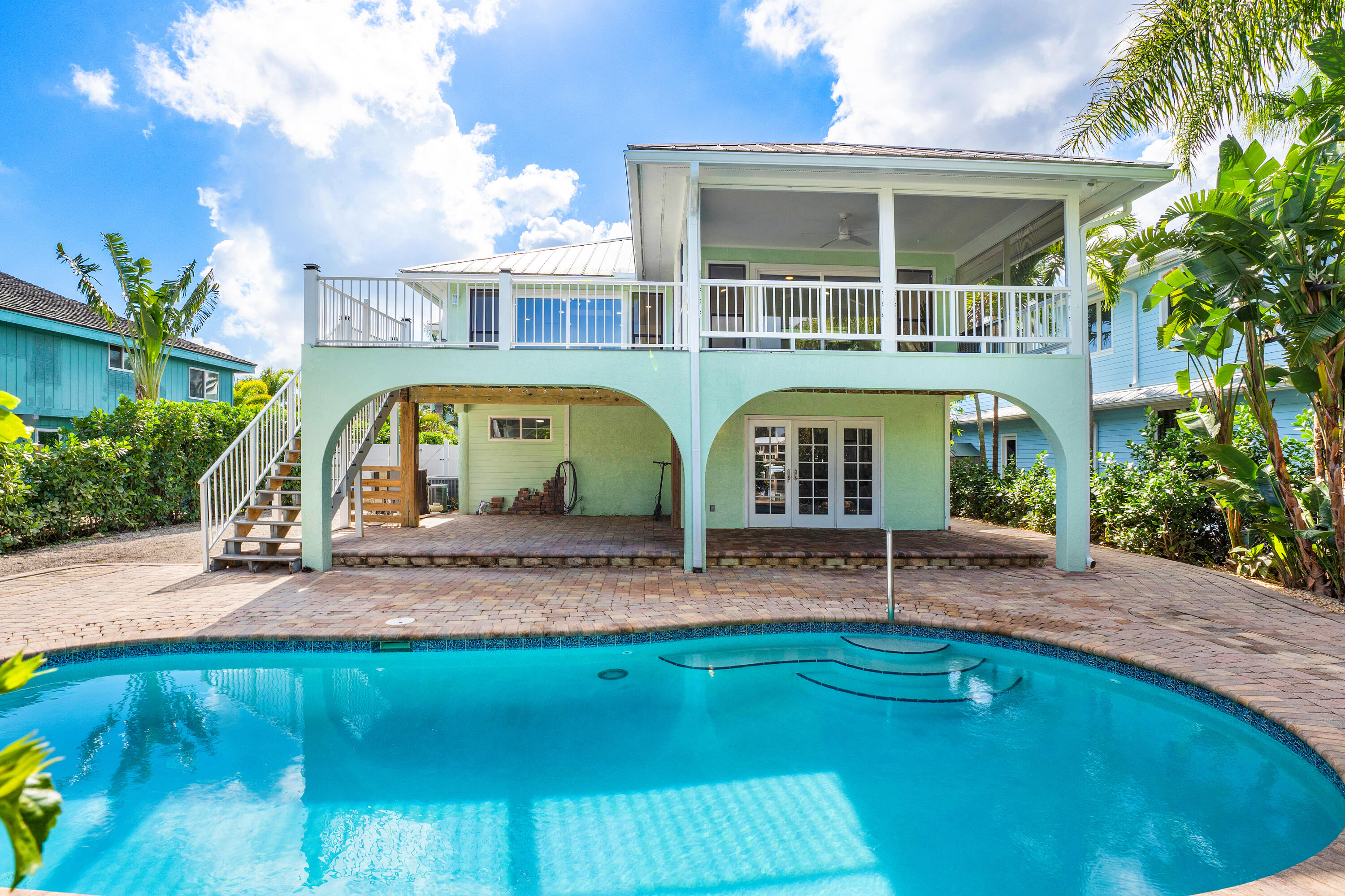 4239 SE Whiticar Way