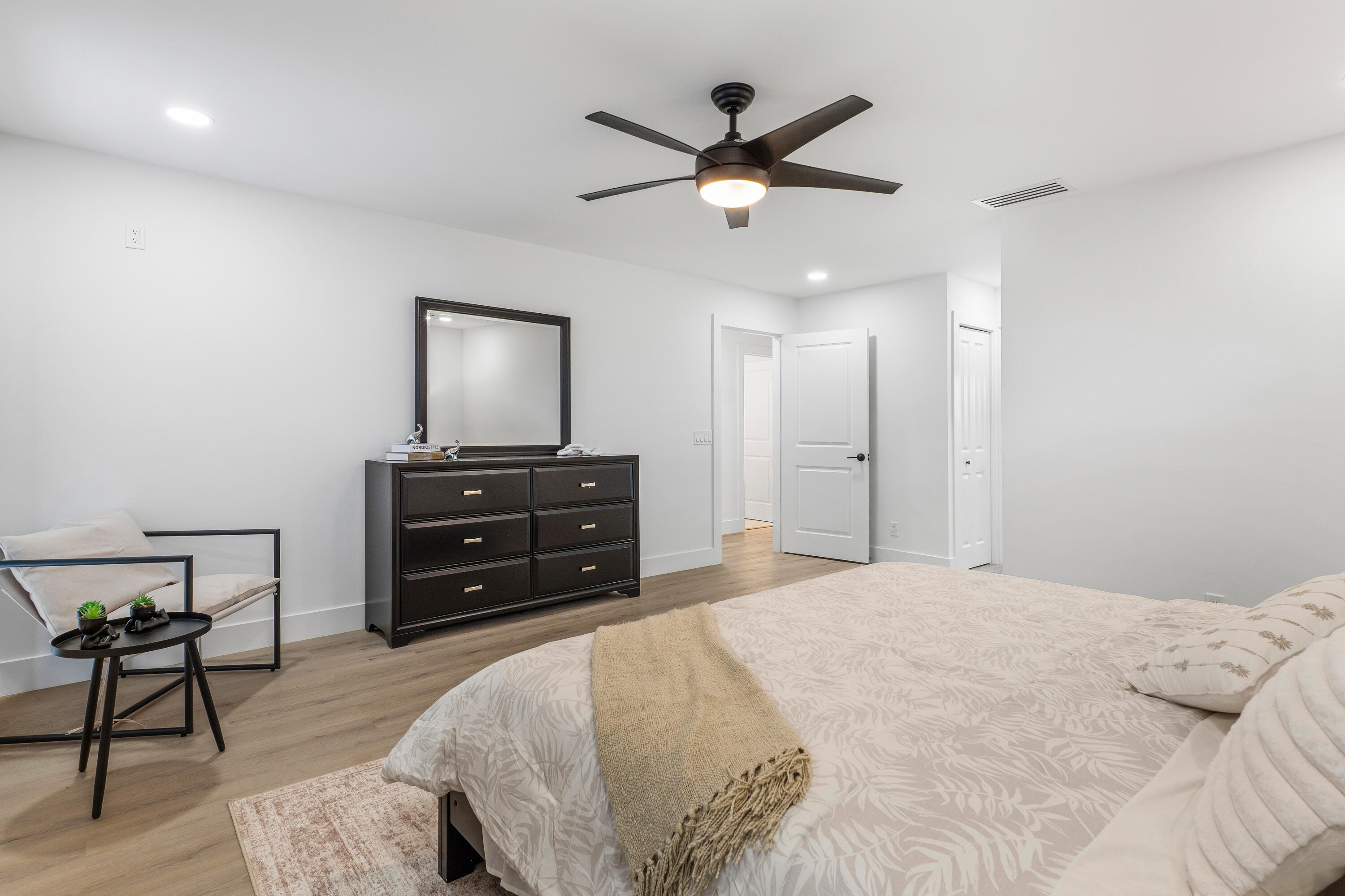 4239 SE Whiticar Way