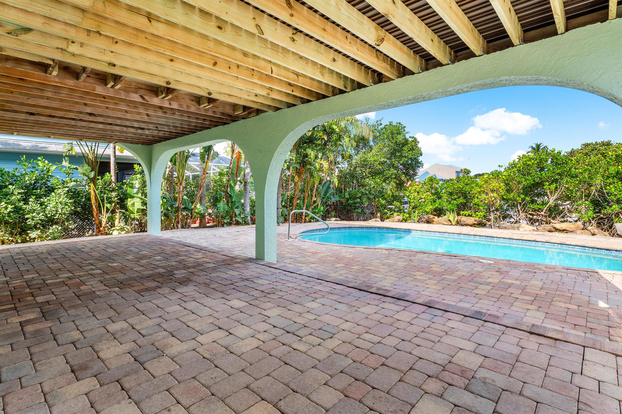 4239 SE Whiticar Way