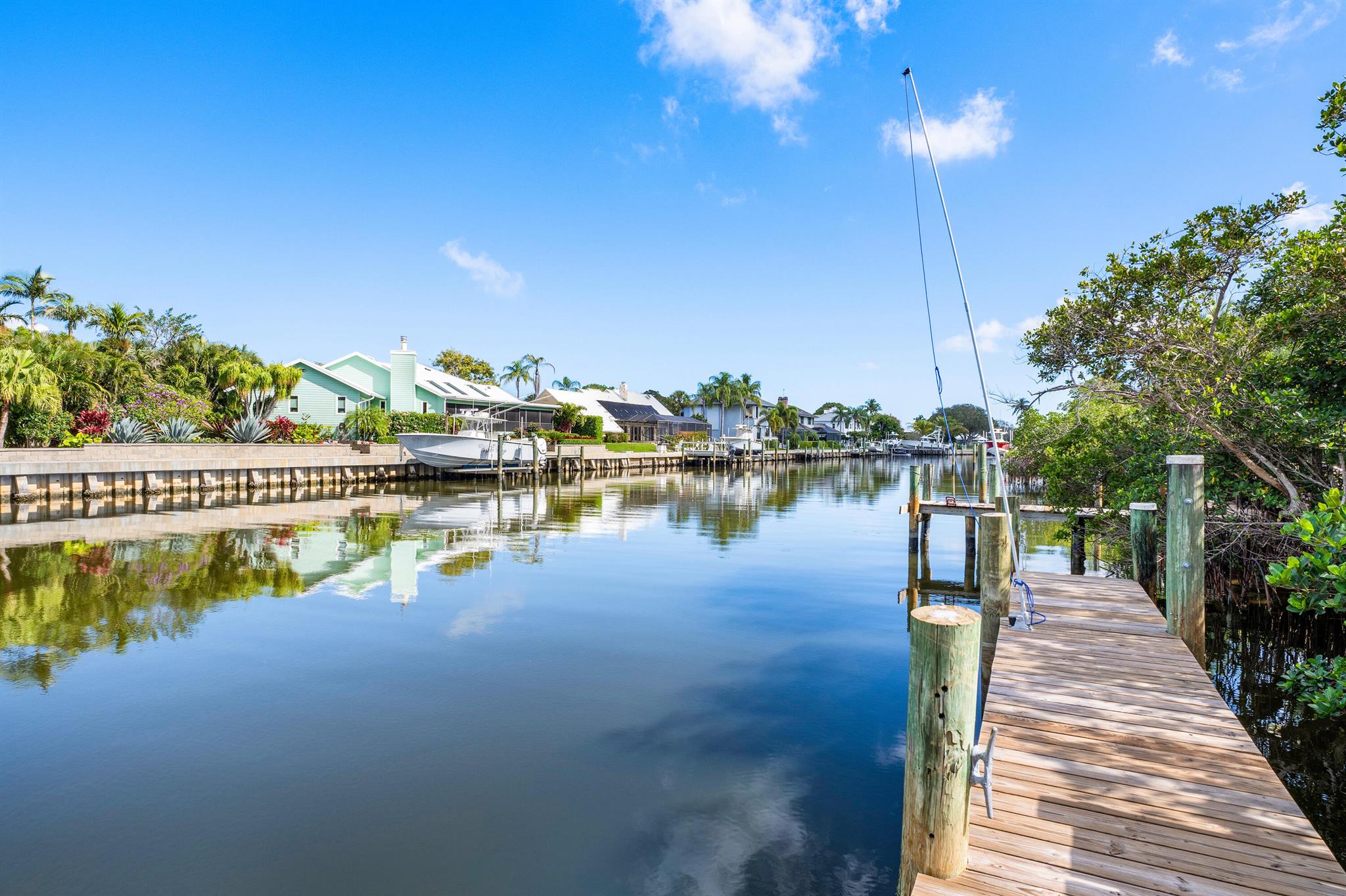 4239 SE Whiticar Way