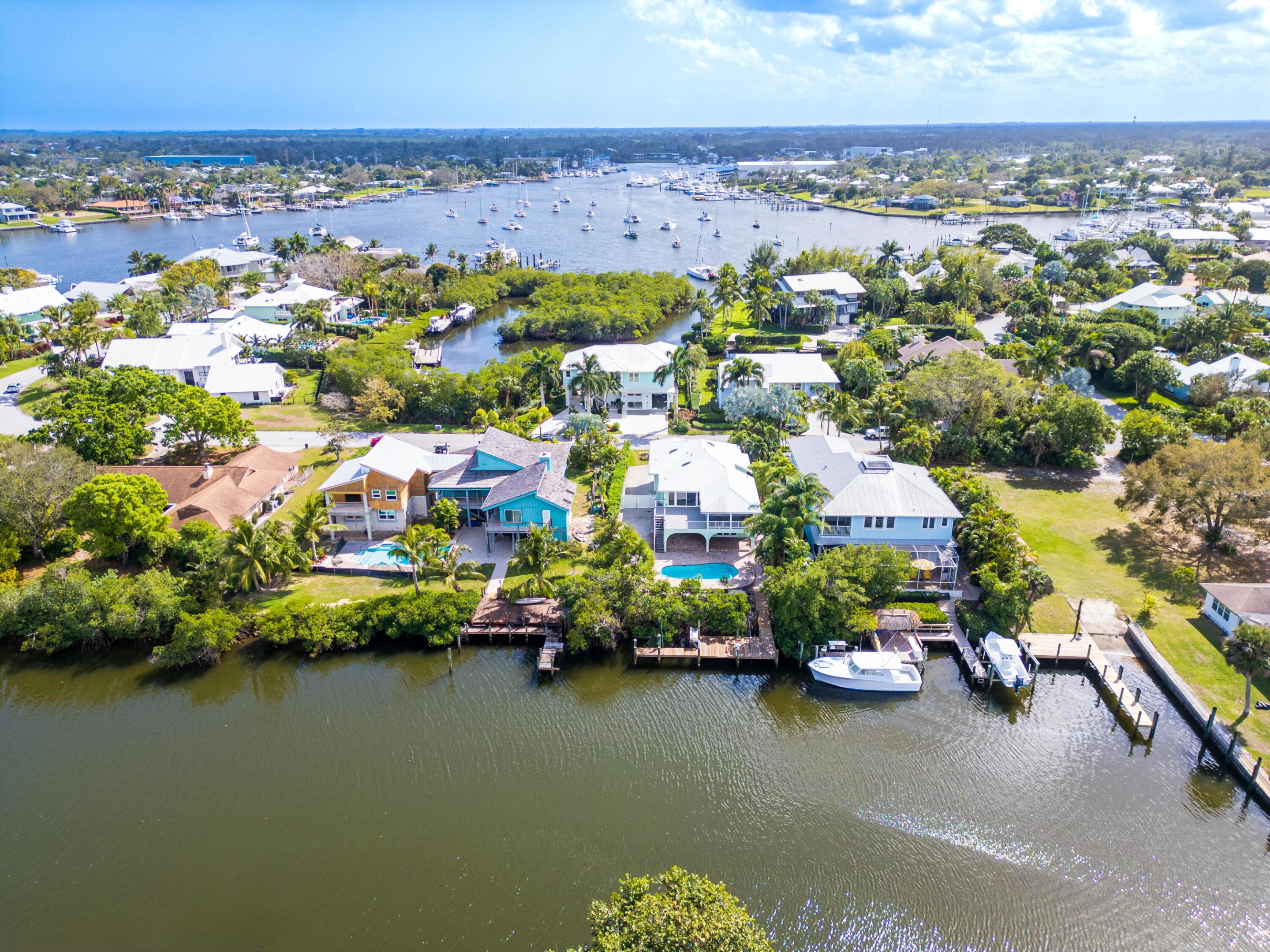 4239 SE Whiticar Way