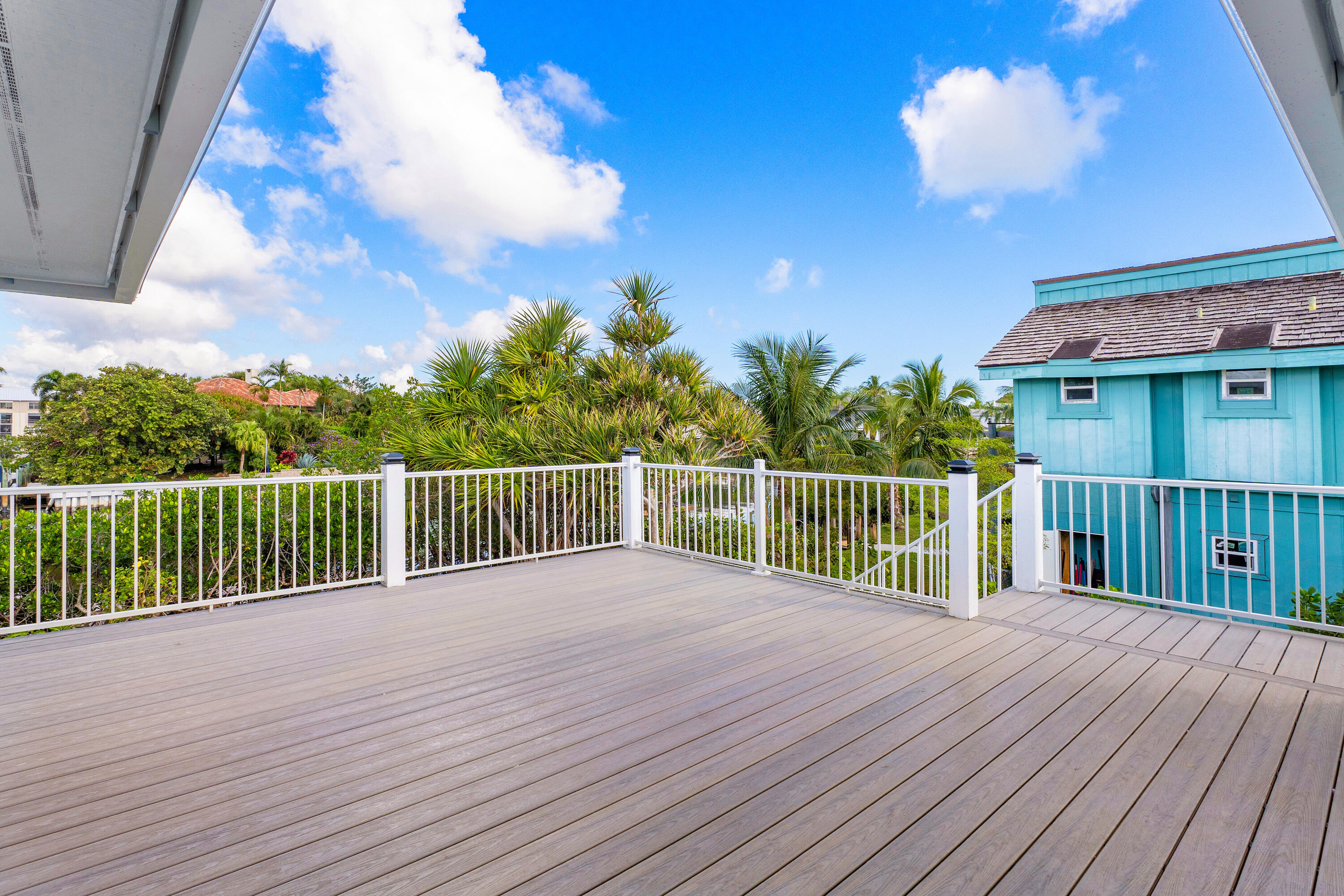 4239 SE Whiticar Way