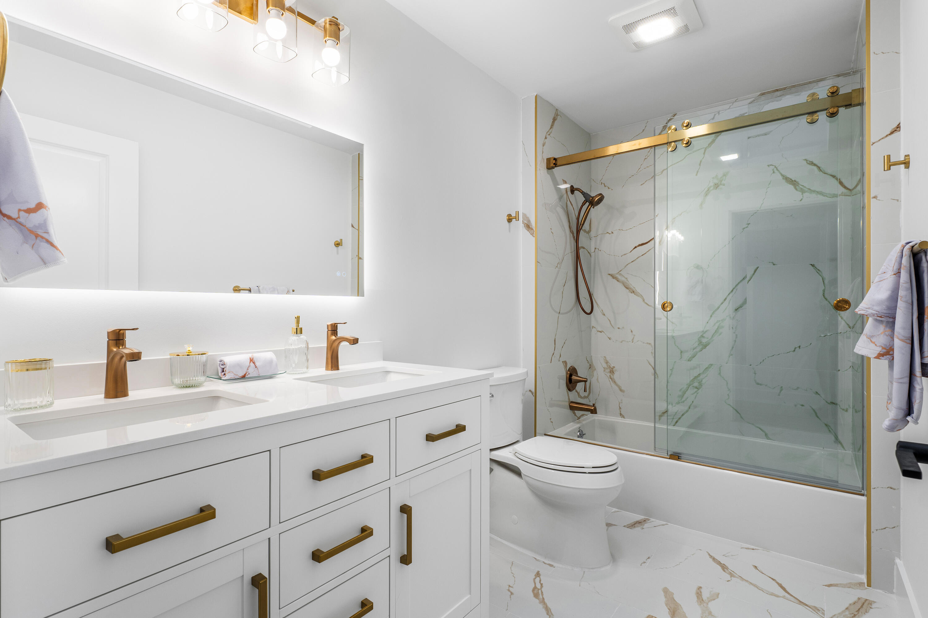 4239 SE Whiticar Way