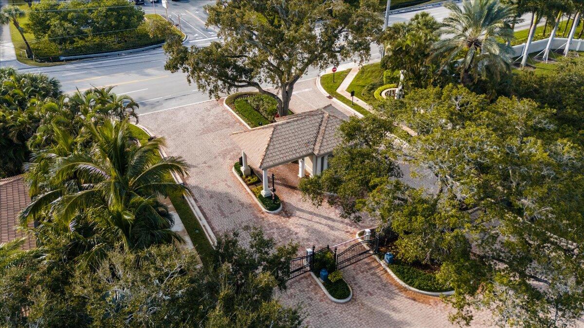 714 Sandy Point Lane