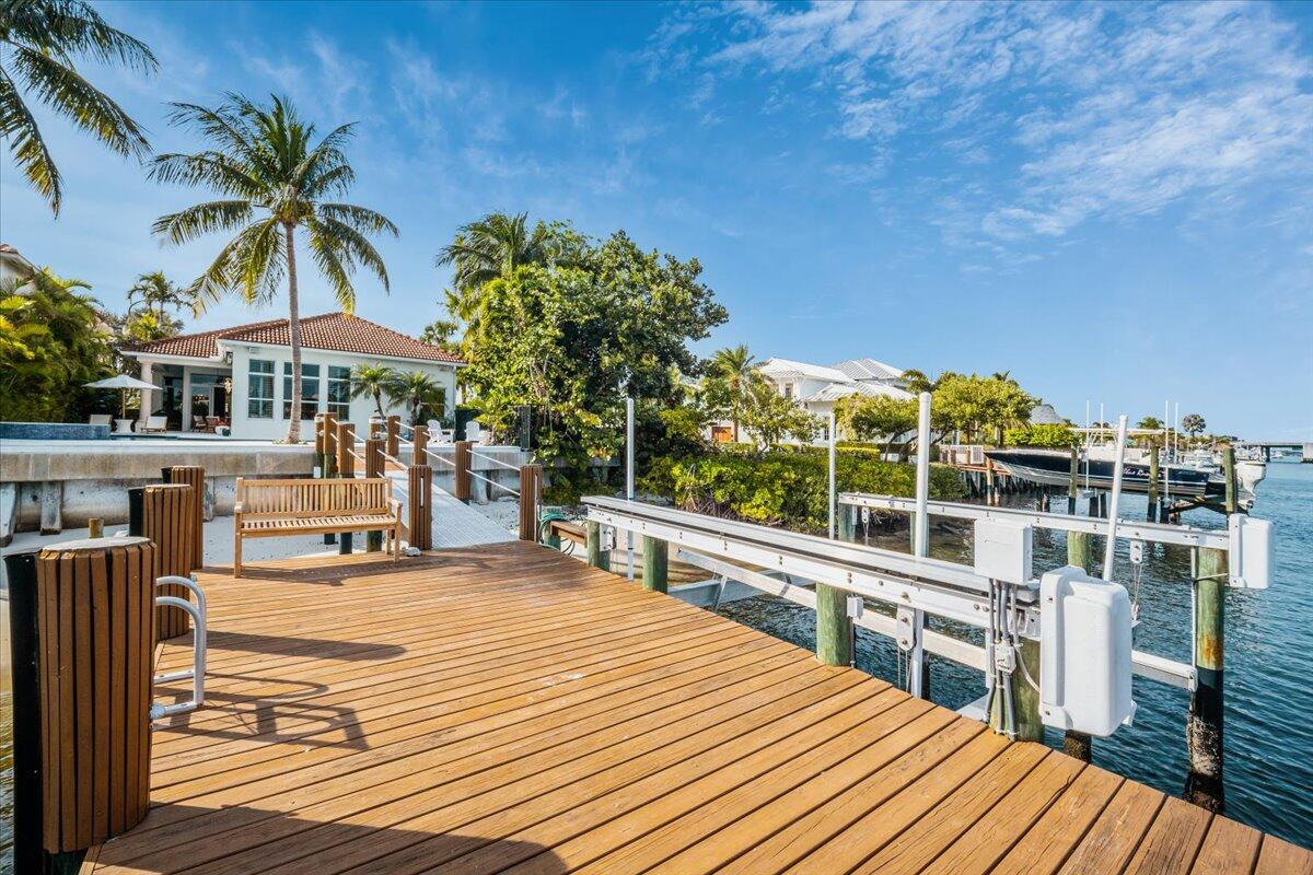 714 Sandy Point Lane