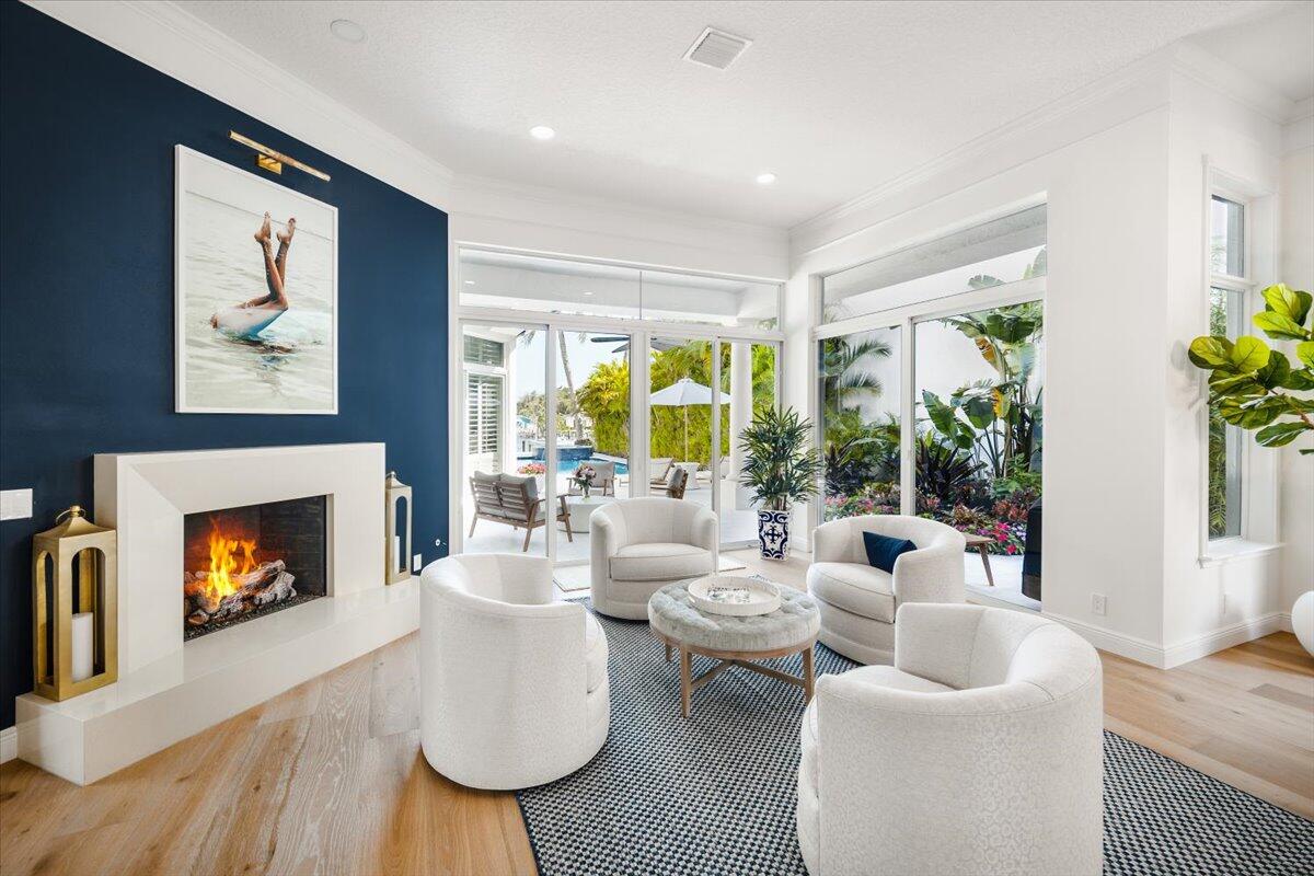 714 Sandy Point Lane