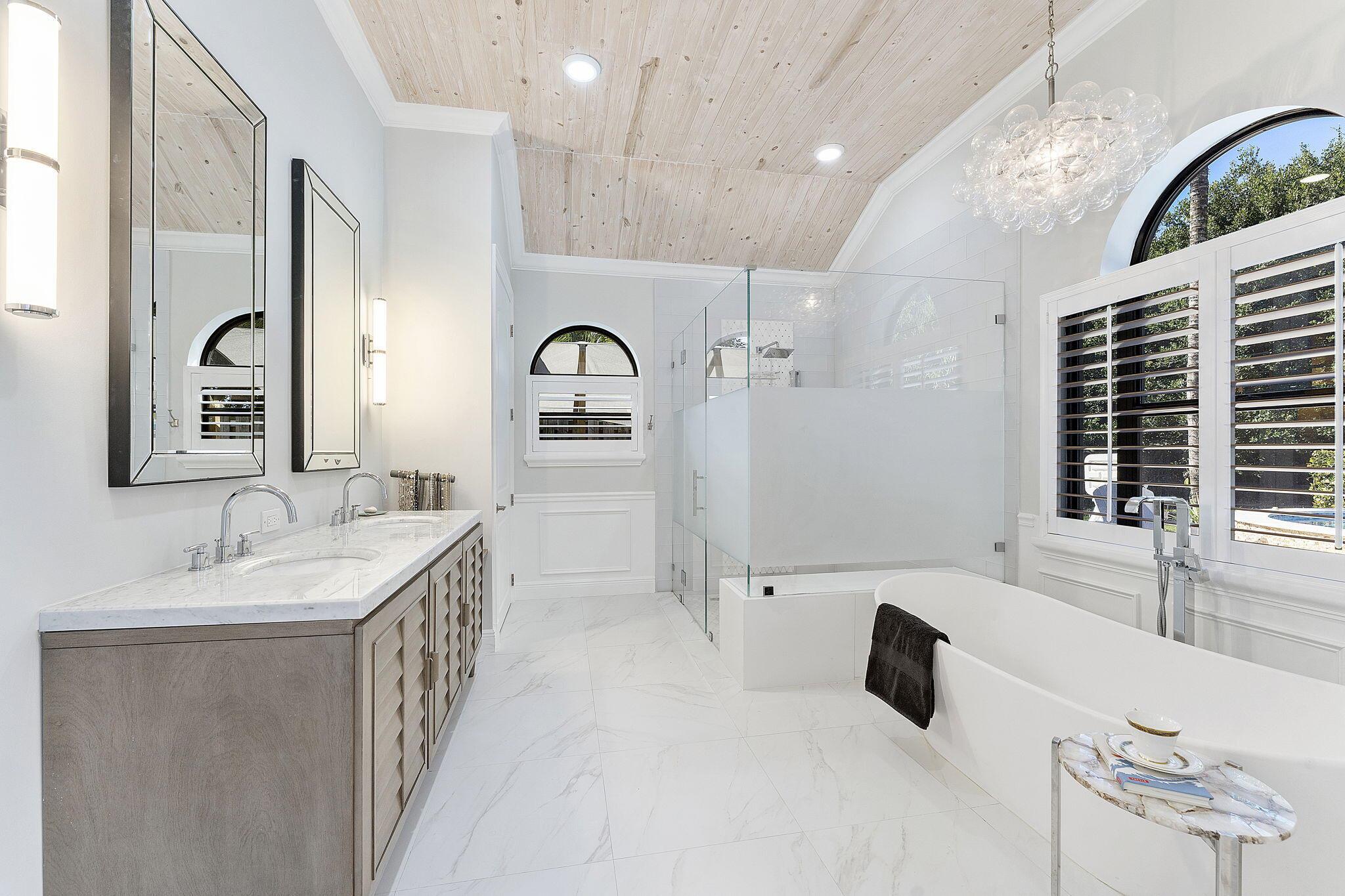 12645 Oak Arbor Drive