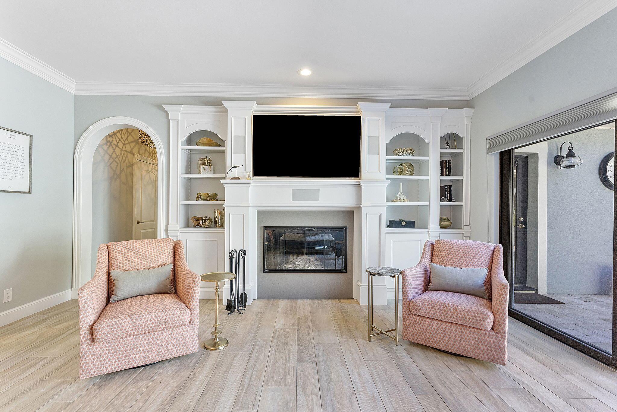 12645 Oak Arbor Drive