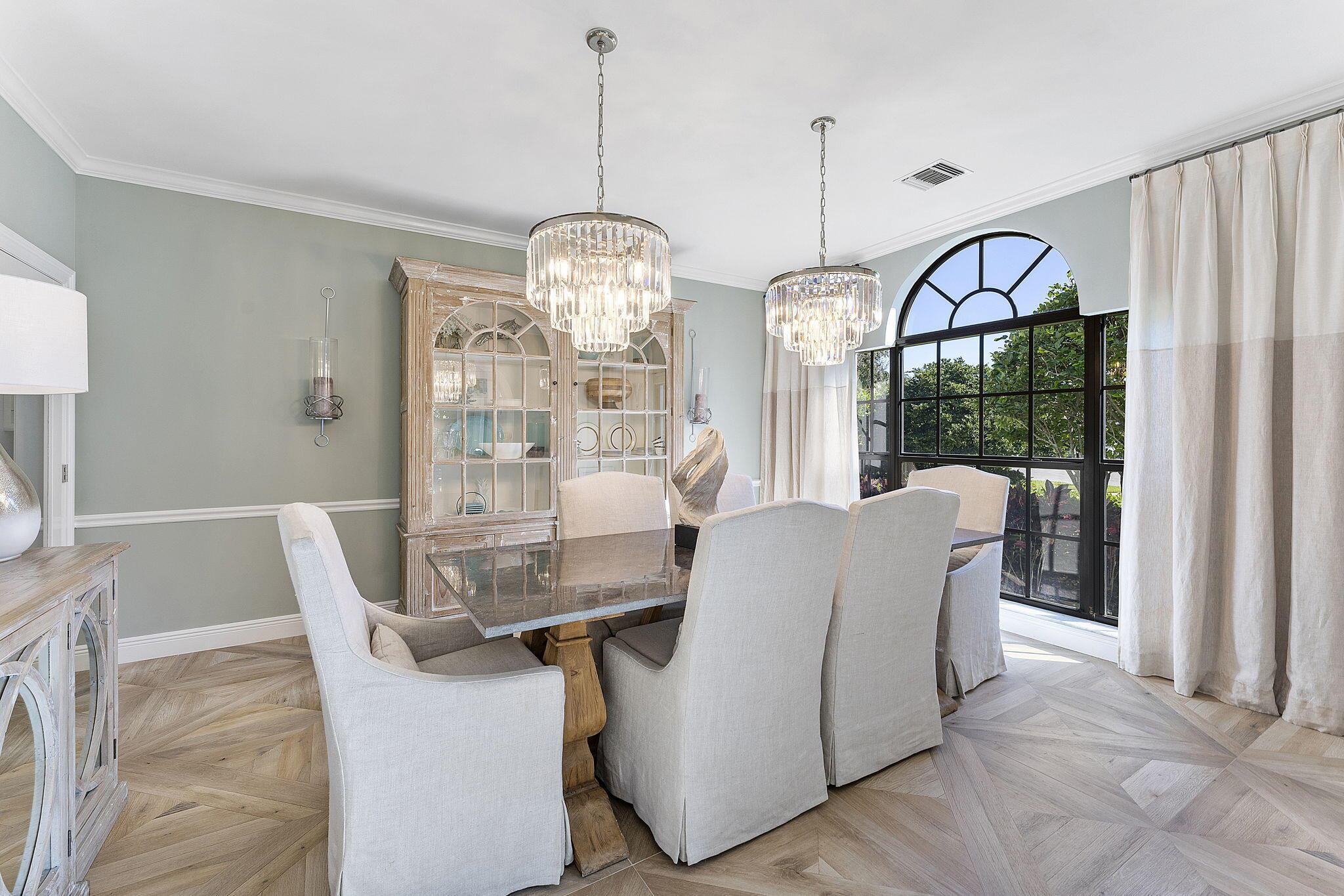 12645 Oak Arbor Drive