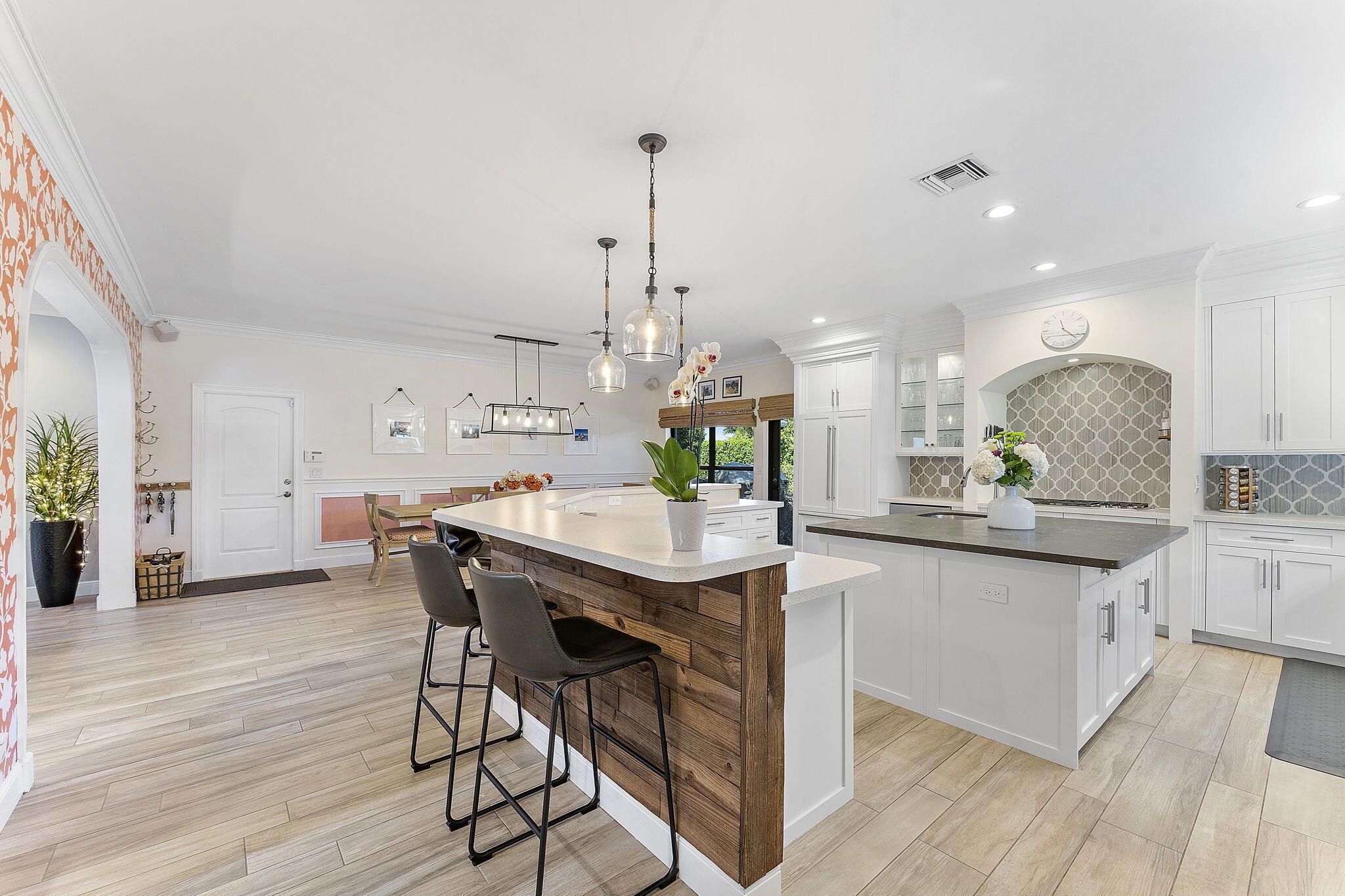 12645 Oak Arbor Drive