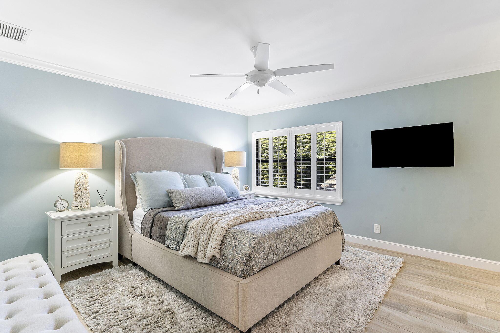 12645 Oak Arbor Drive