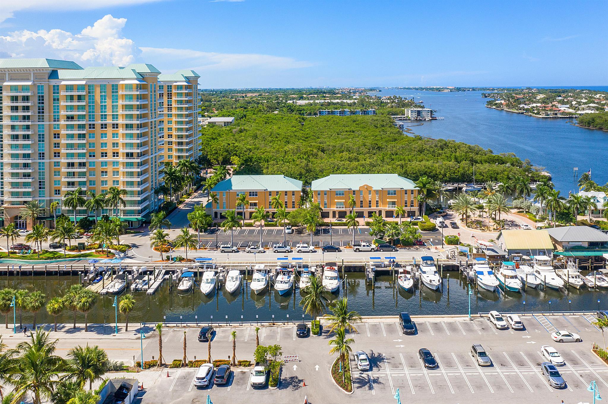 700 E Boulevard 1001