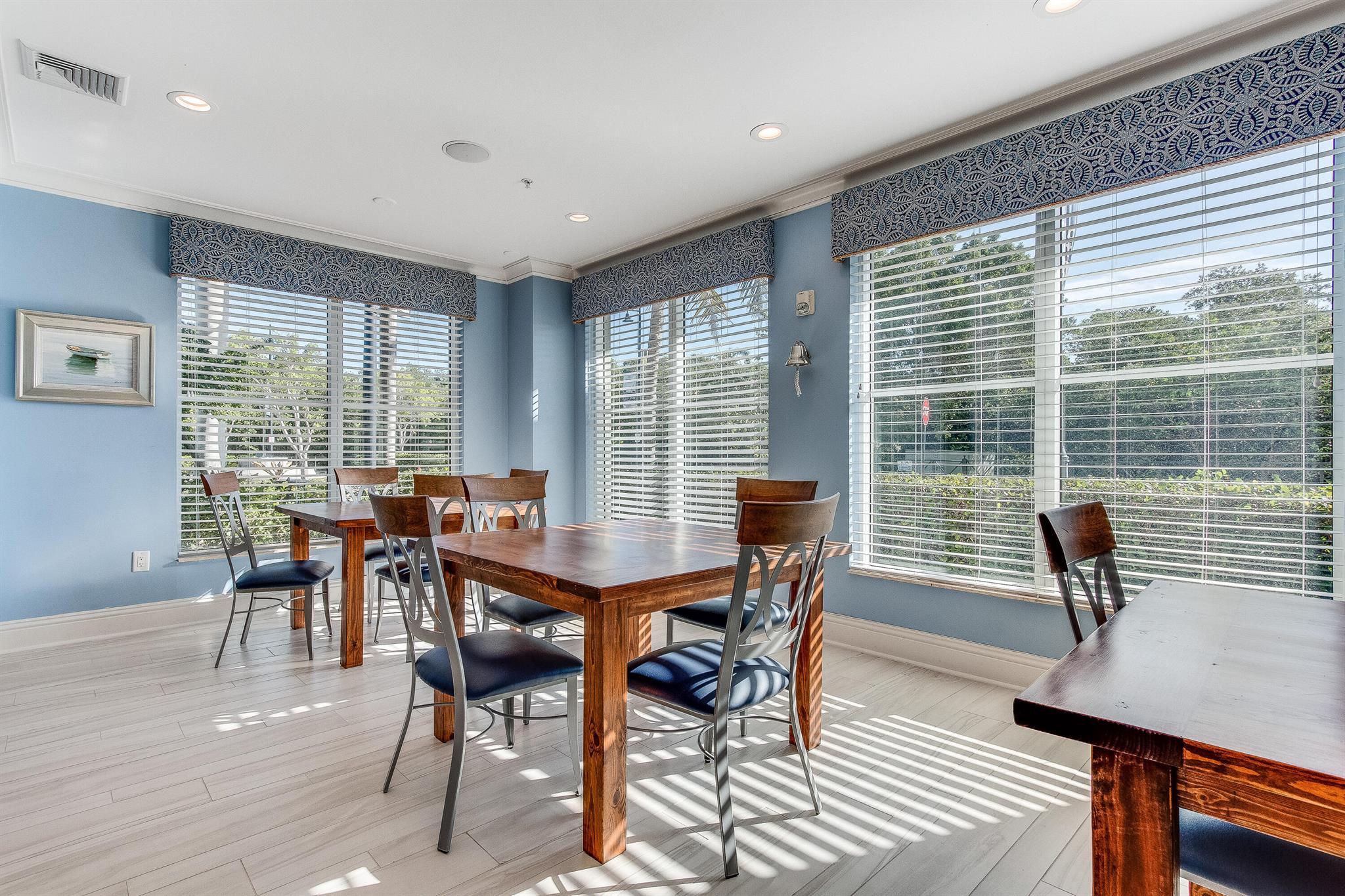 700 E Boulevard 1001
