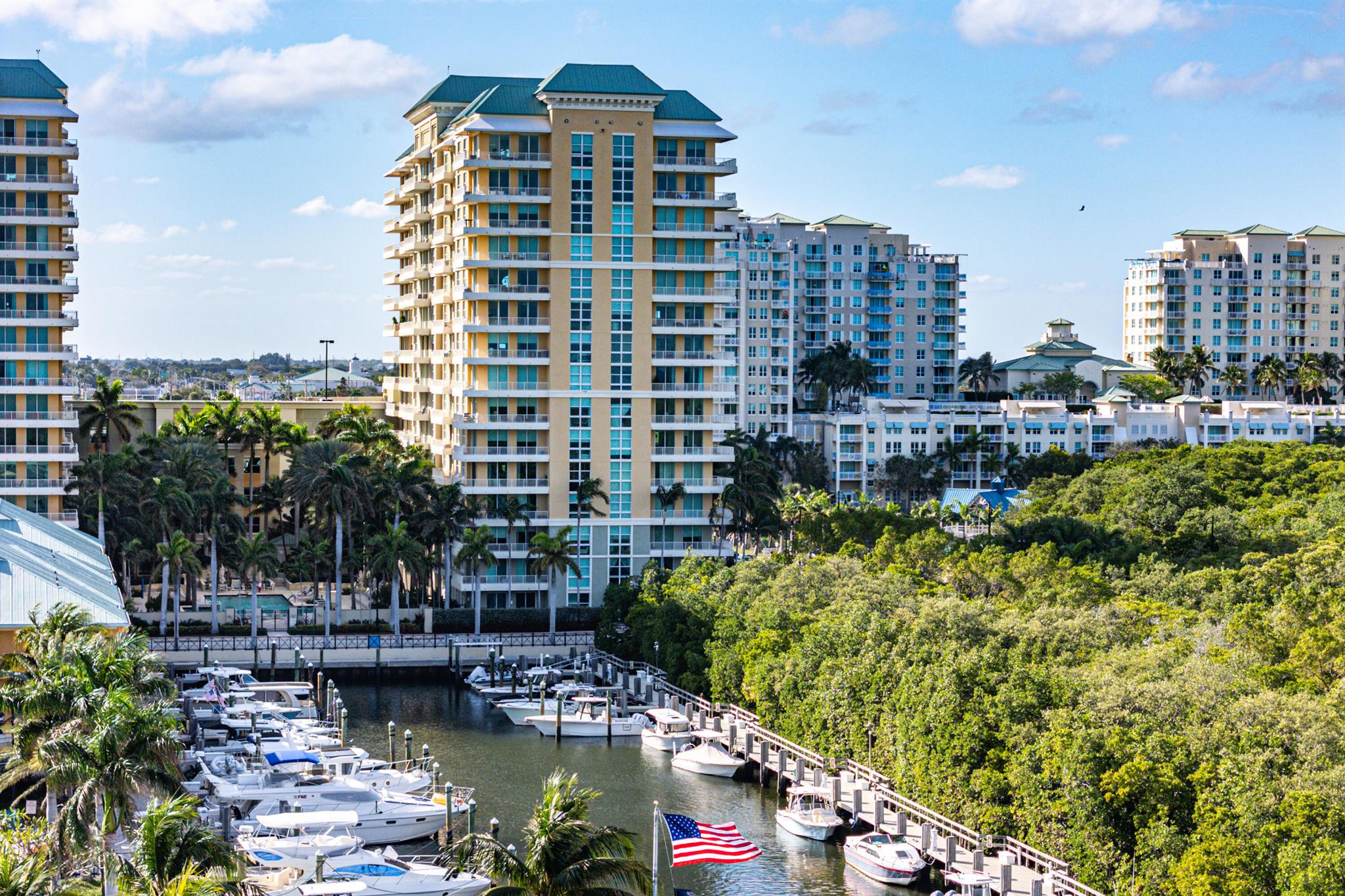 700 E Boulevard 1001