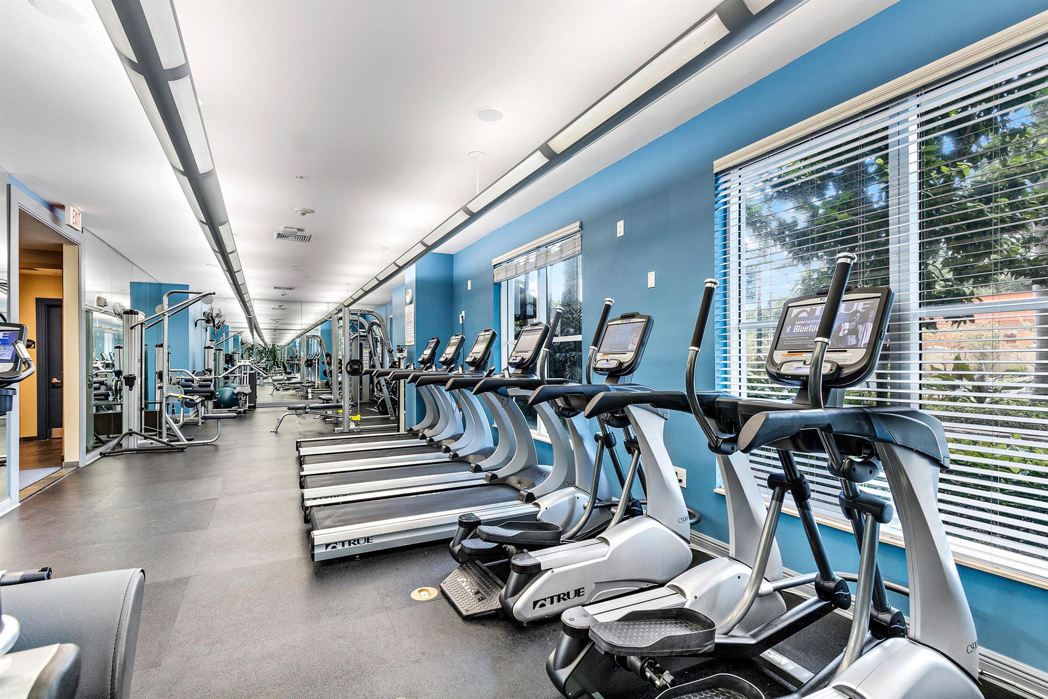 700 E Boulevard 1001