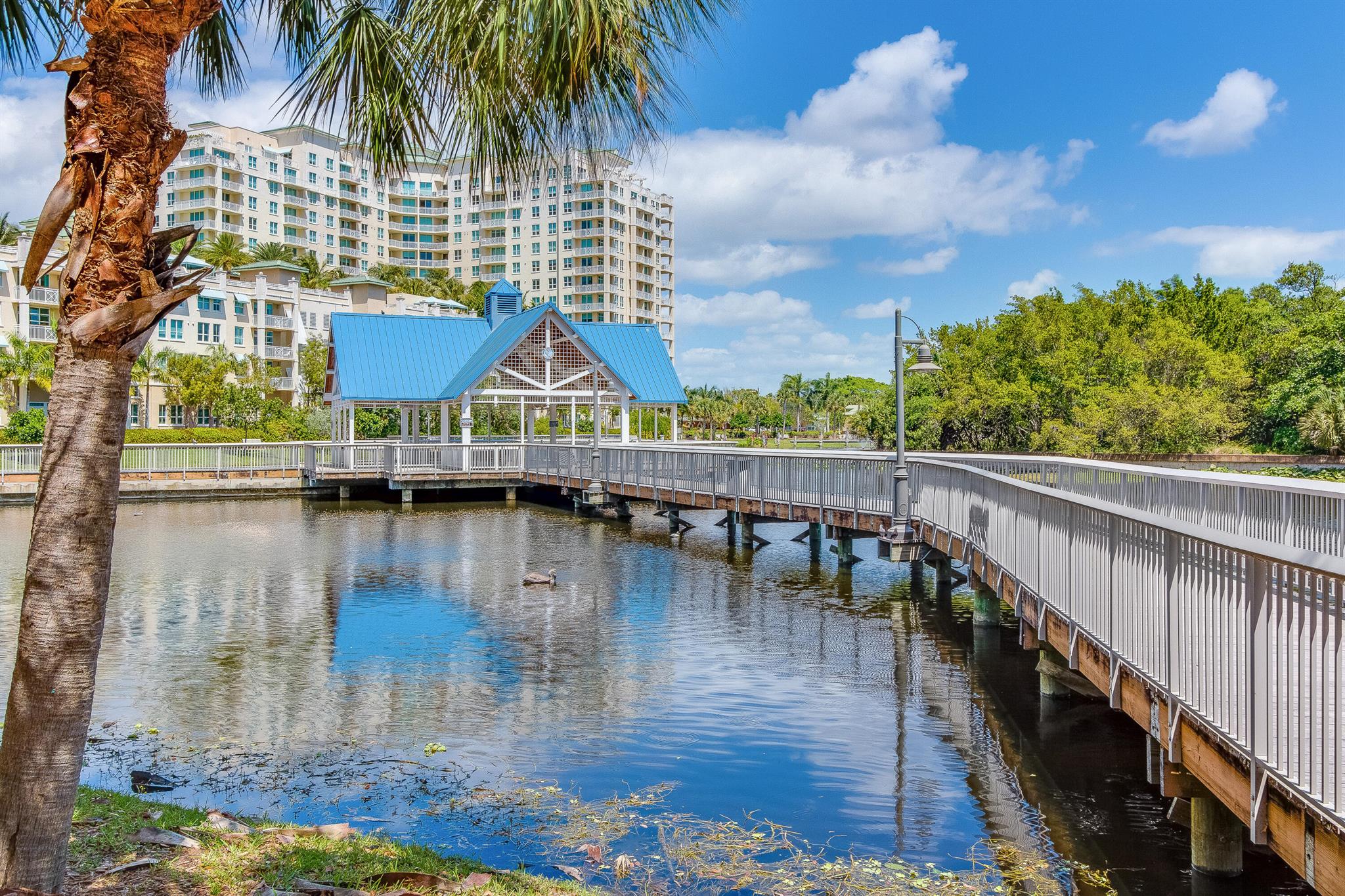 700 E Boulevard 1001
