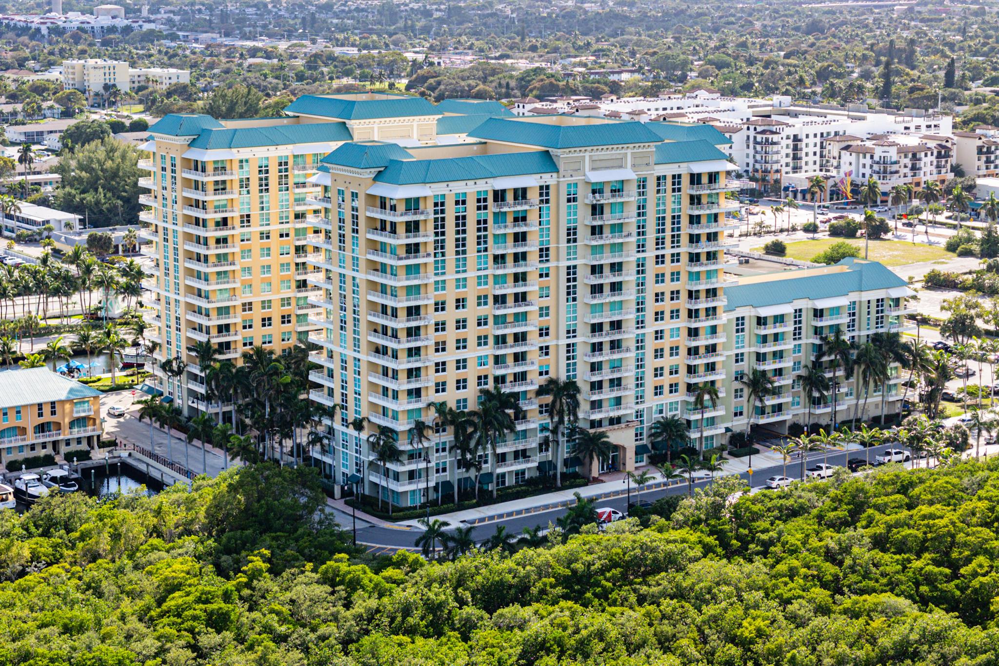 700 E Boulevard 1001