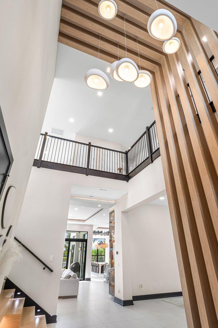 9900 Espresso Manor