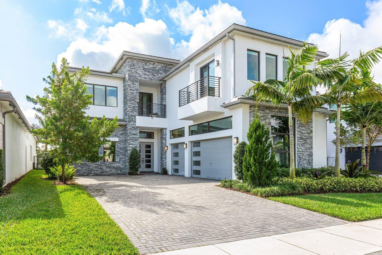 9900 Espresso Manor