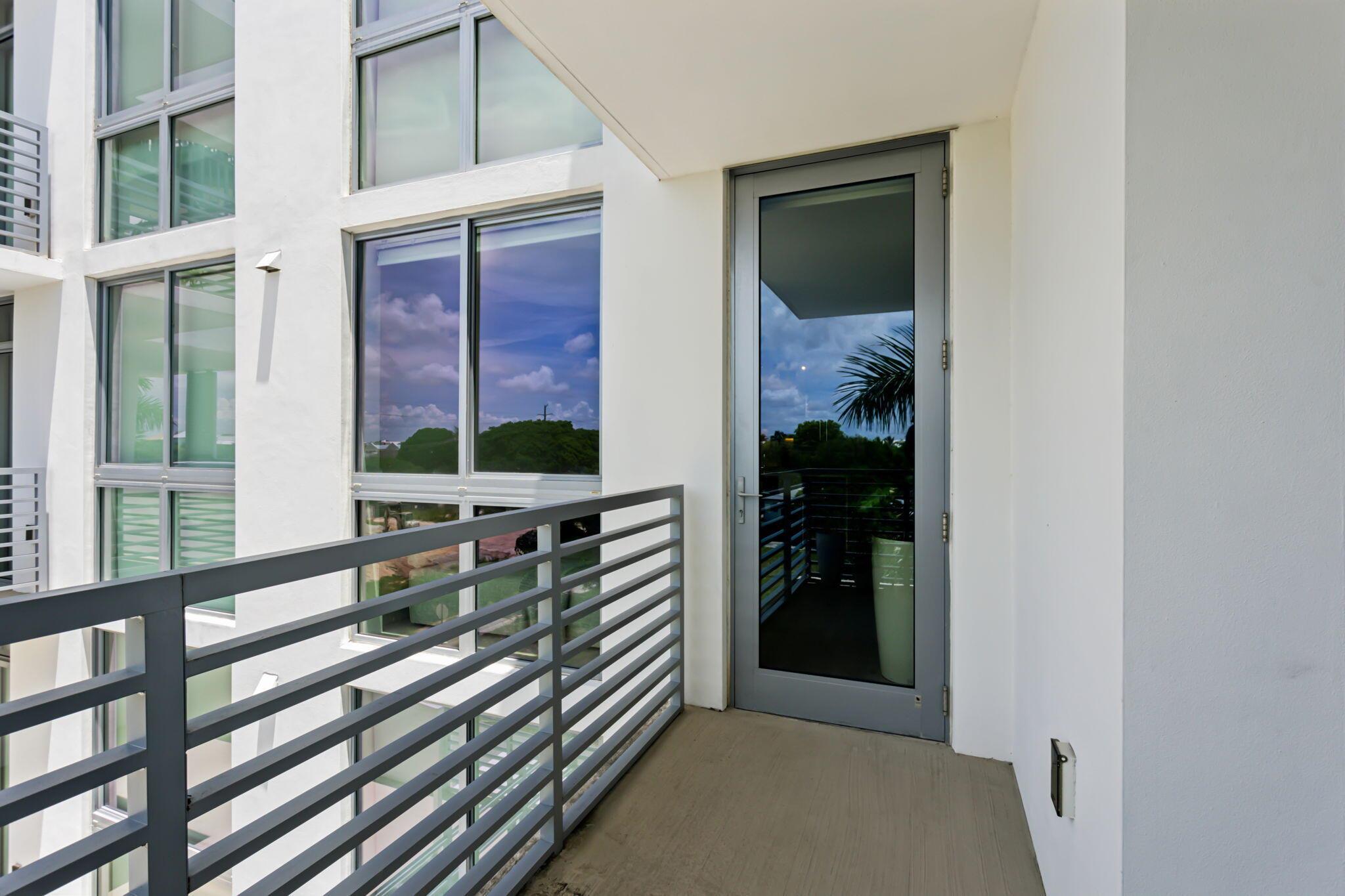 111 SE 1st Avenue 412