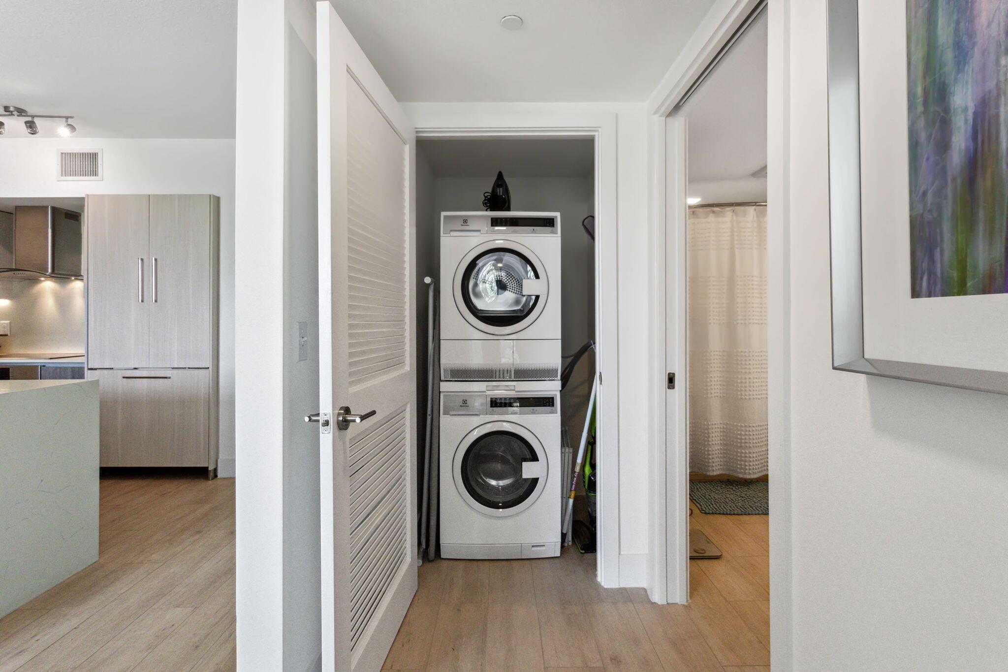 111 SE 1st Avenue 412