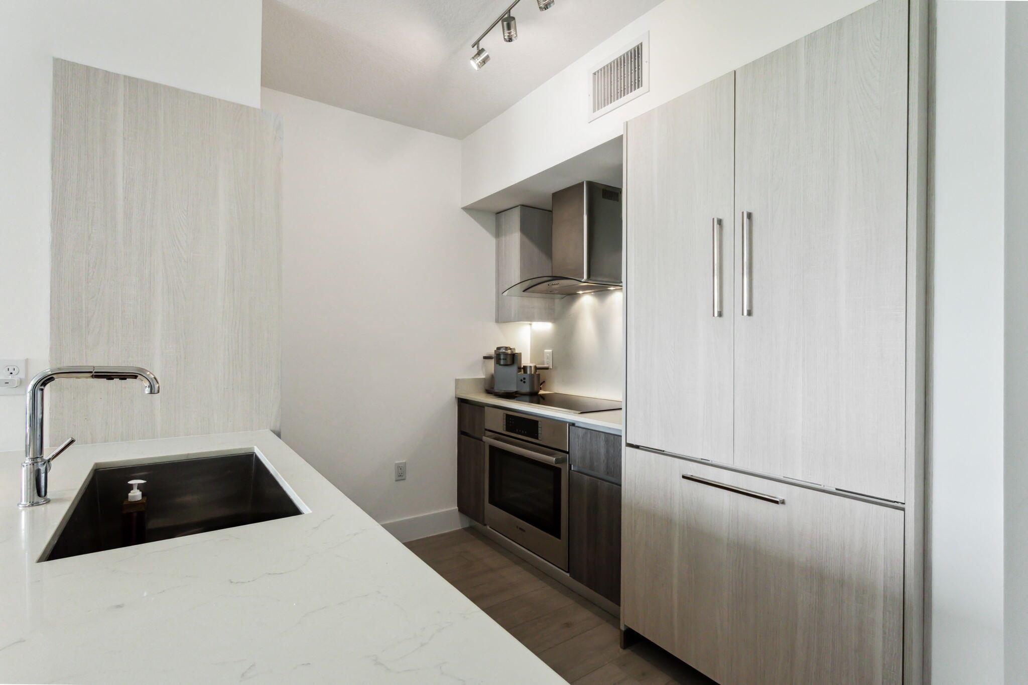 111 SE 1st Avenue 412