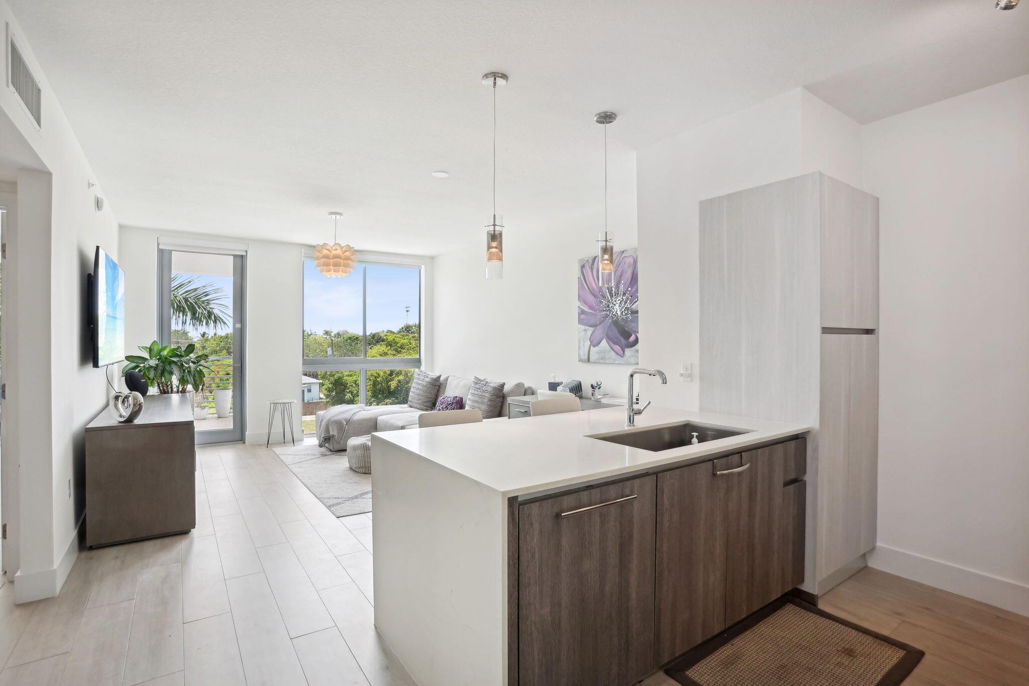 111 SE 1st Avenue 412