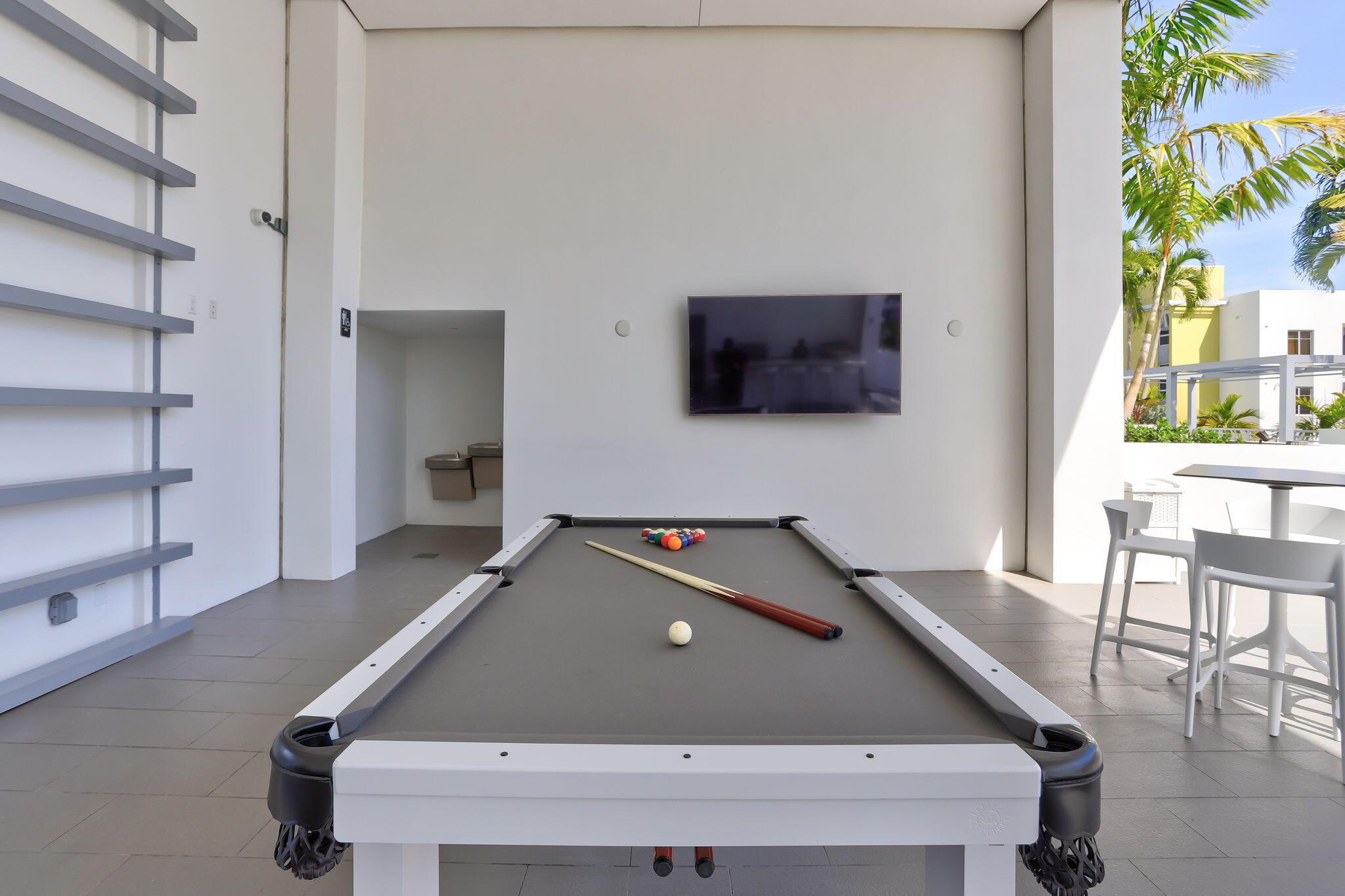 111 SE 1st Avenue 412