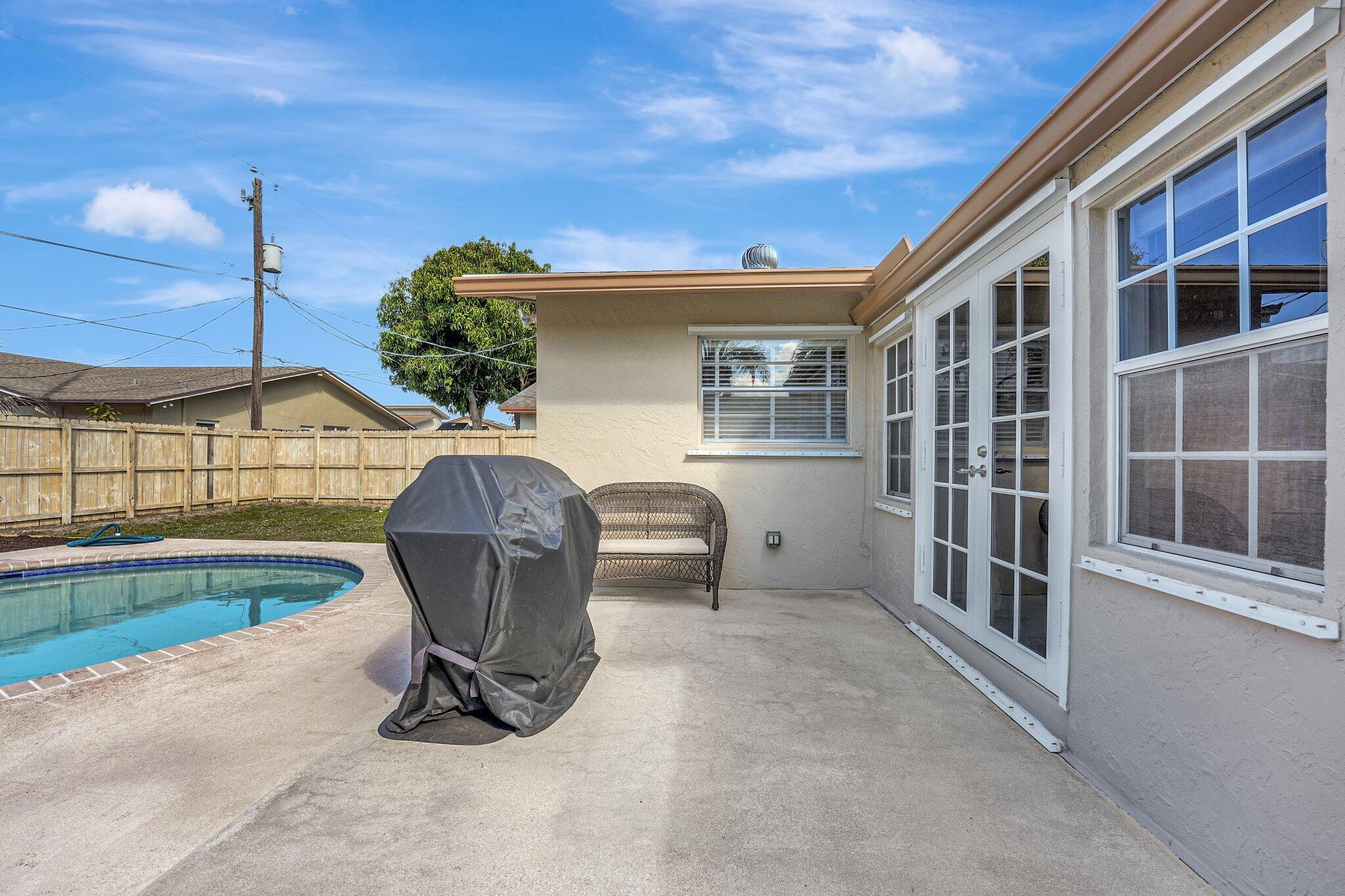 335 SW 32nd Terrace Deerfield Beach 33442