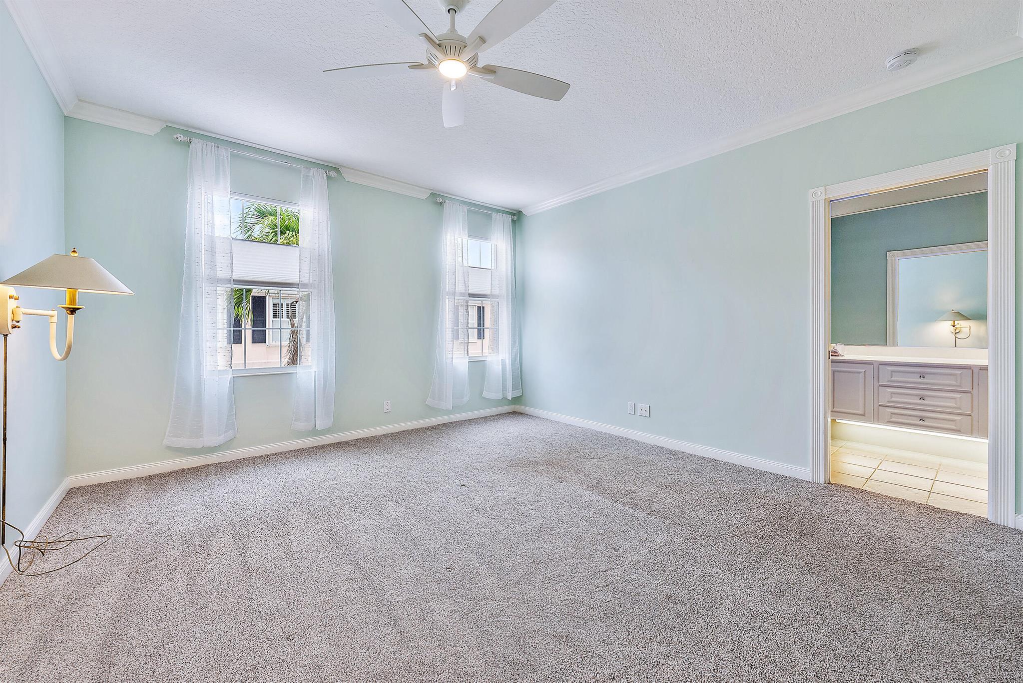 31 Oakland Court