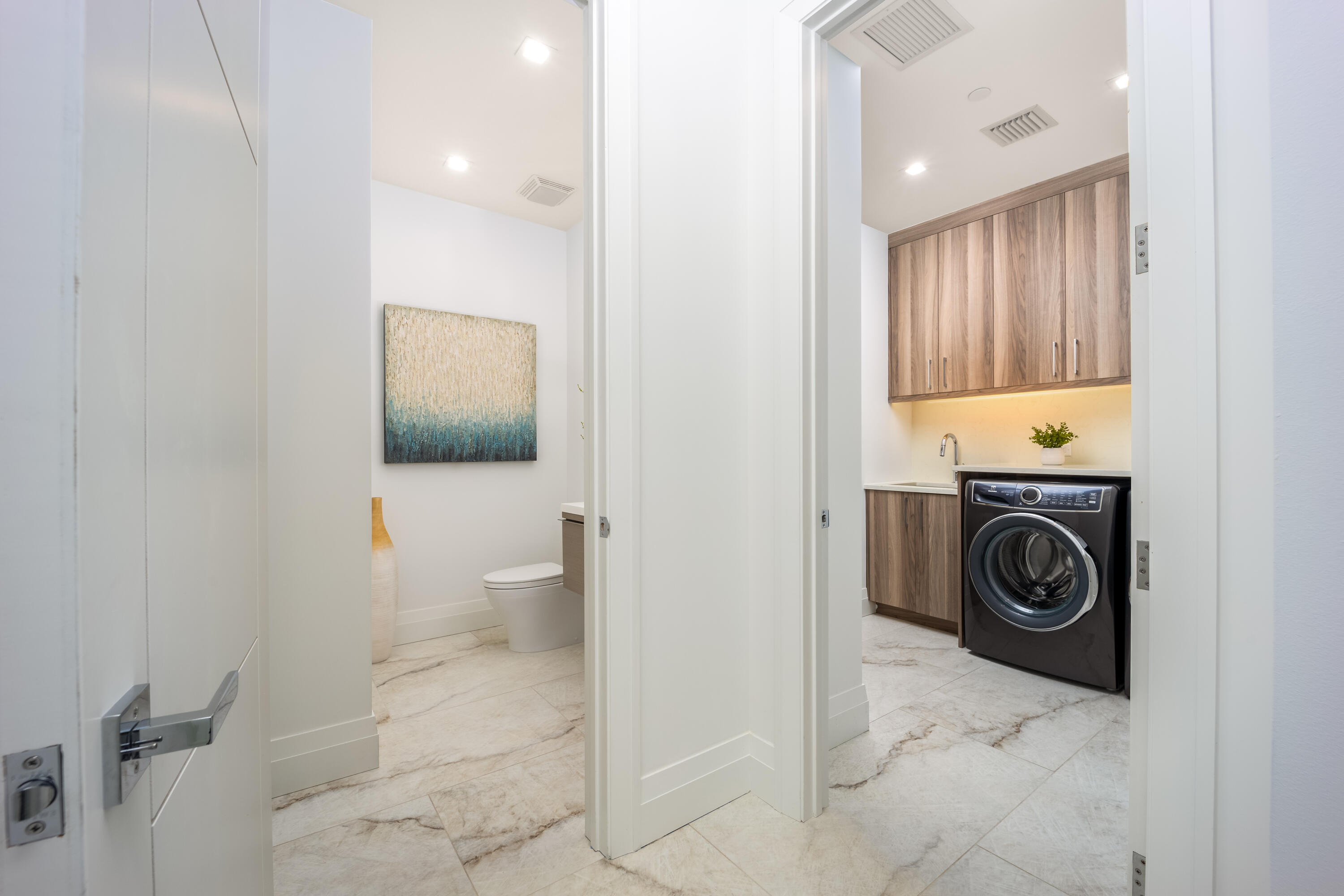 1177 George Bush Boulevard 302