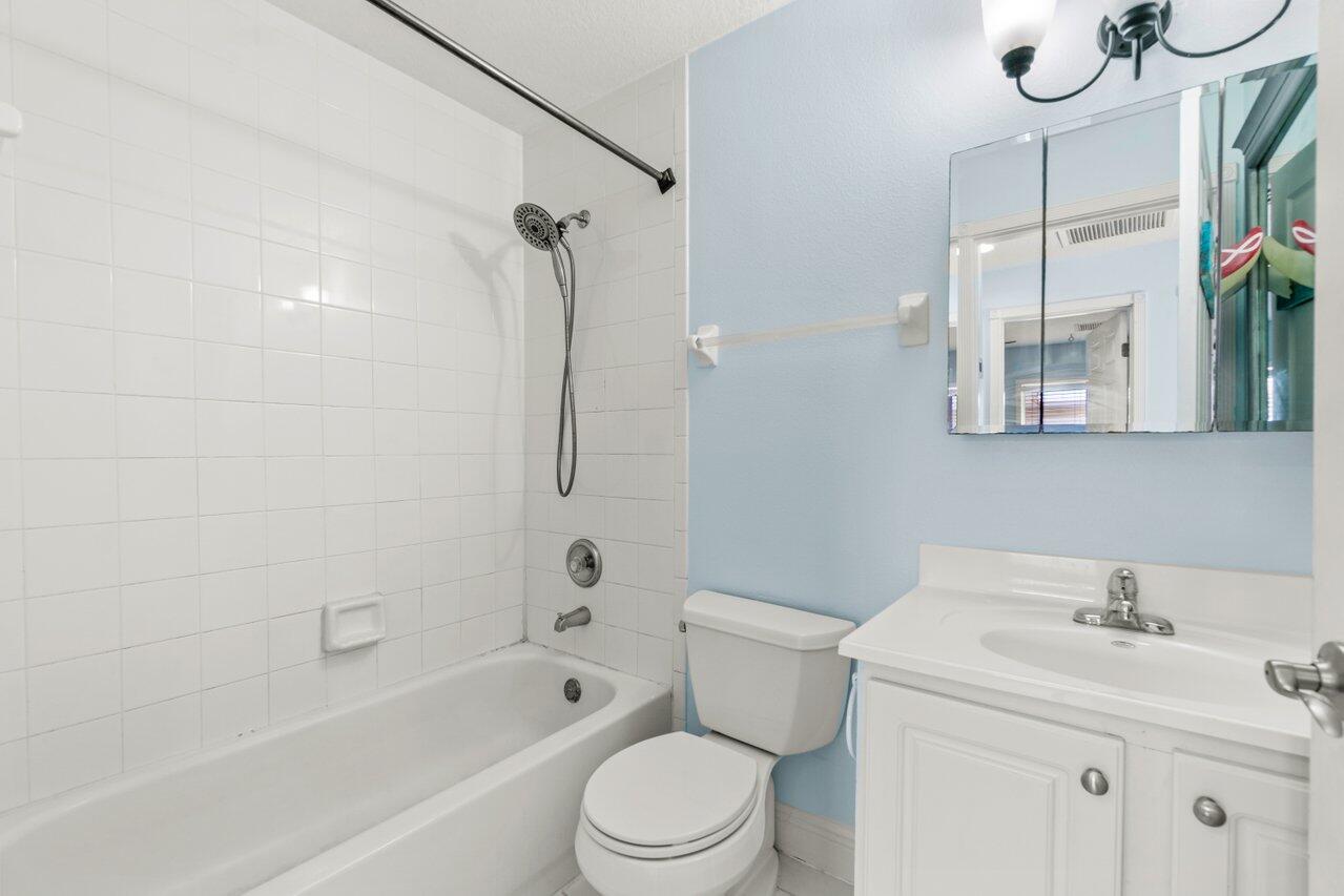 3044 SE Orange Tree Place