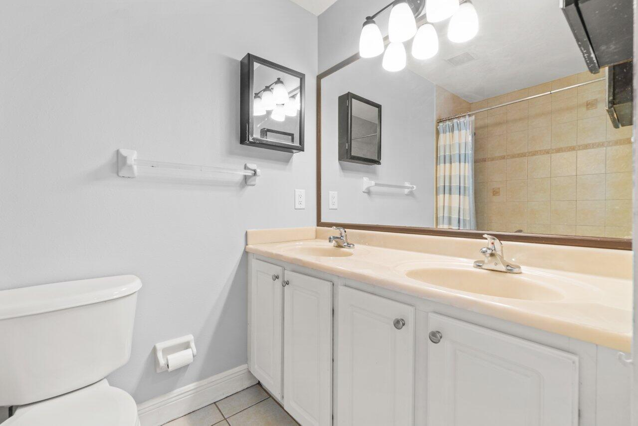 3044 SE Orange Tree Place