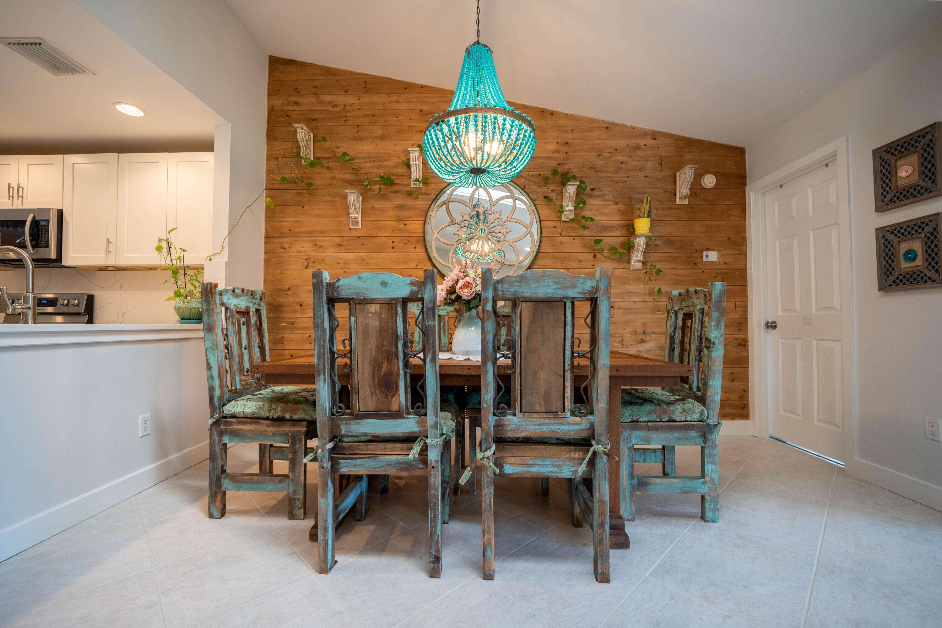 2710 Azalea Court