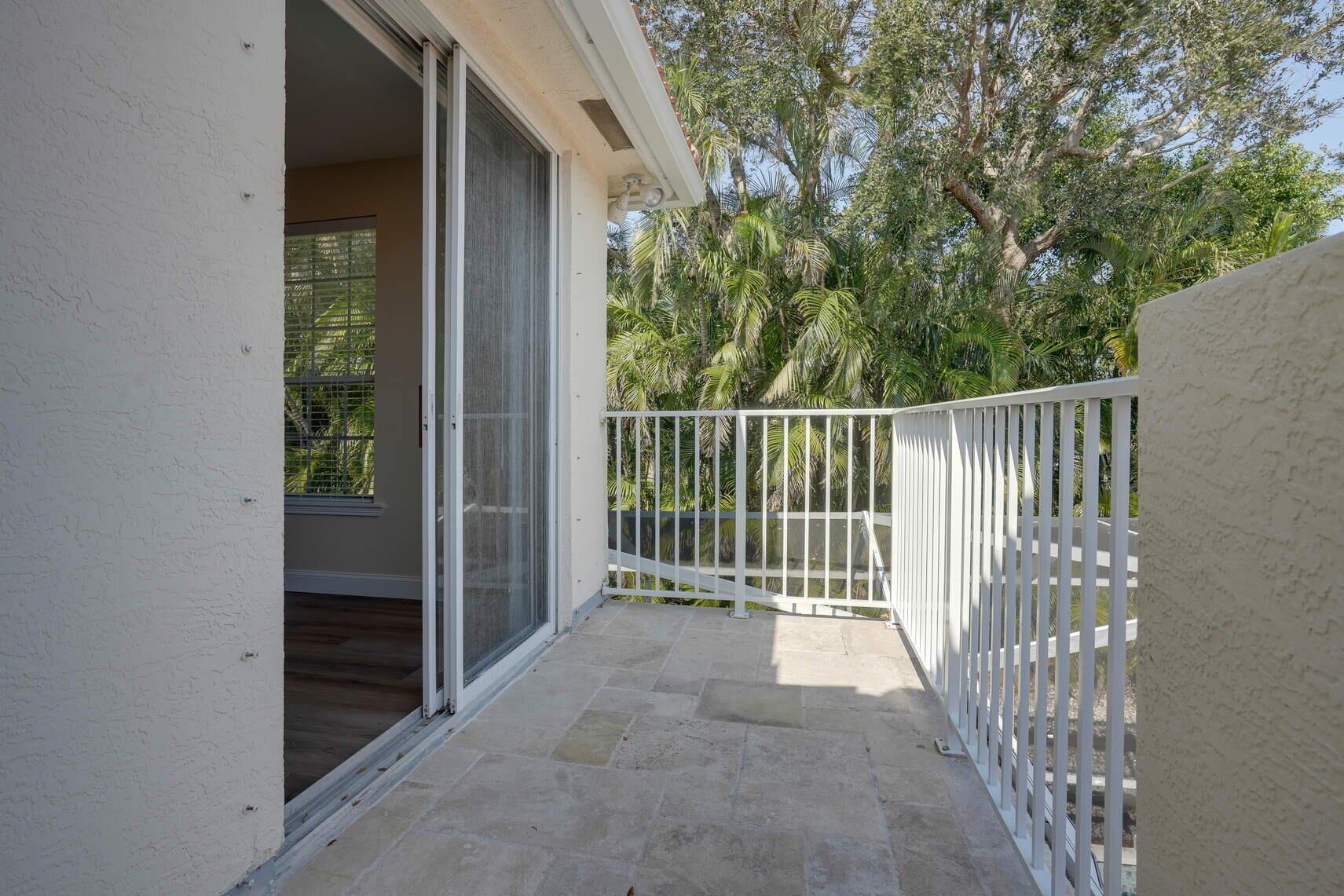 703 Voyager Lane