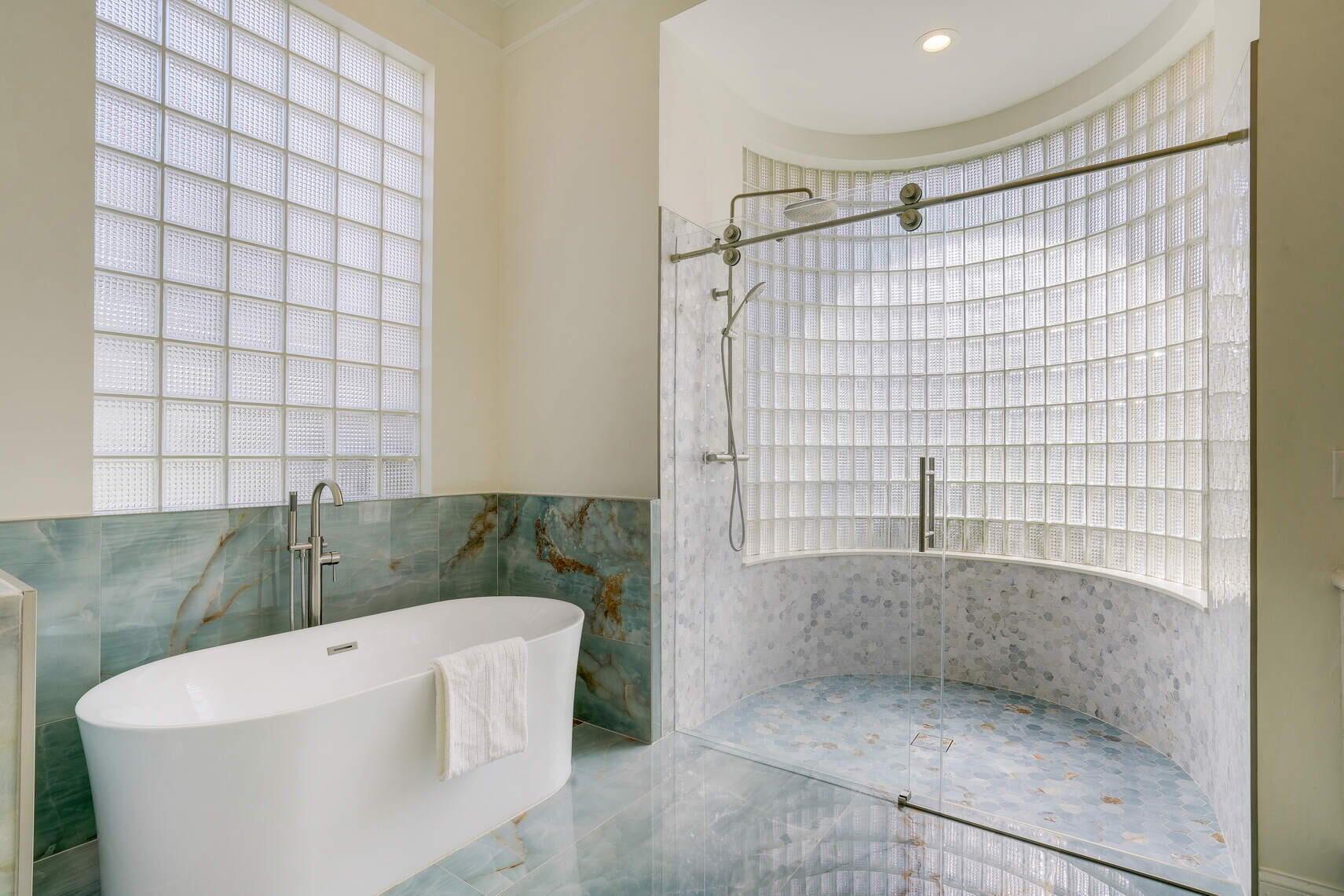 703 Voyager Lane