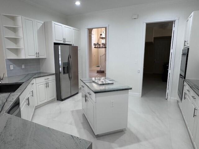 703 Voyager Lane