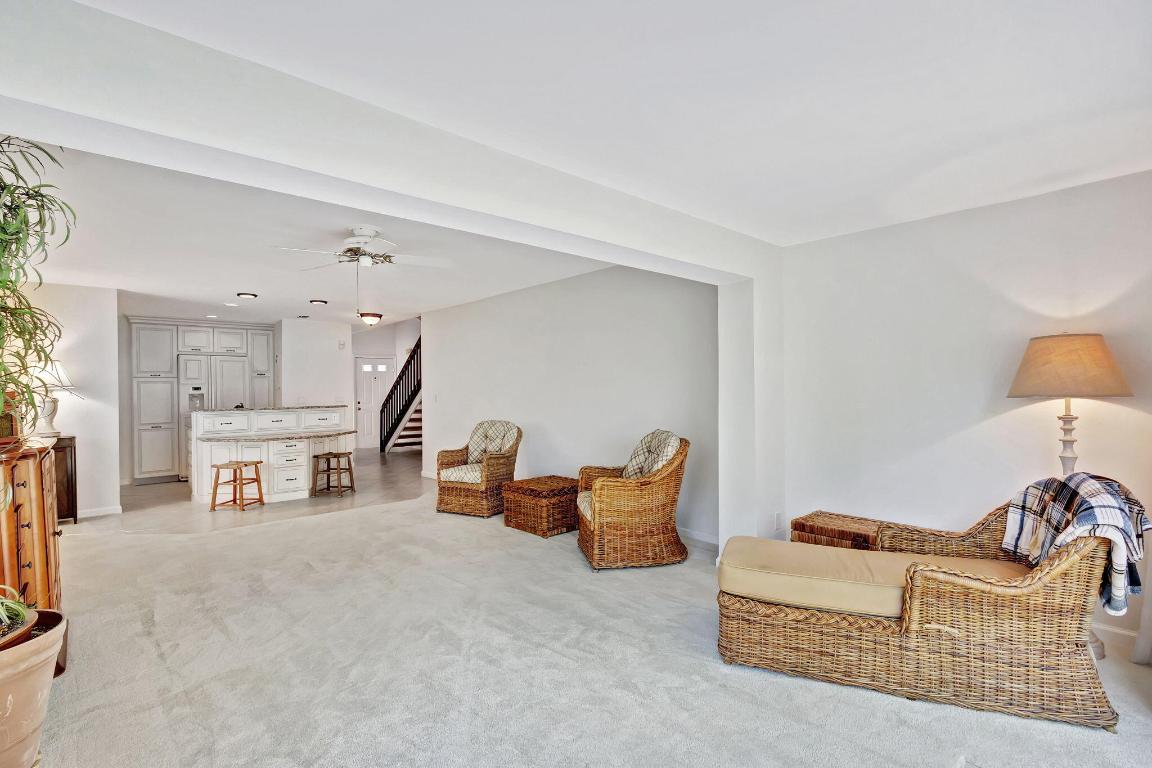 2439 Treasure Isle Drive 8