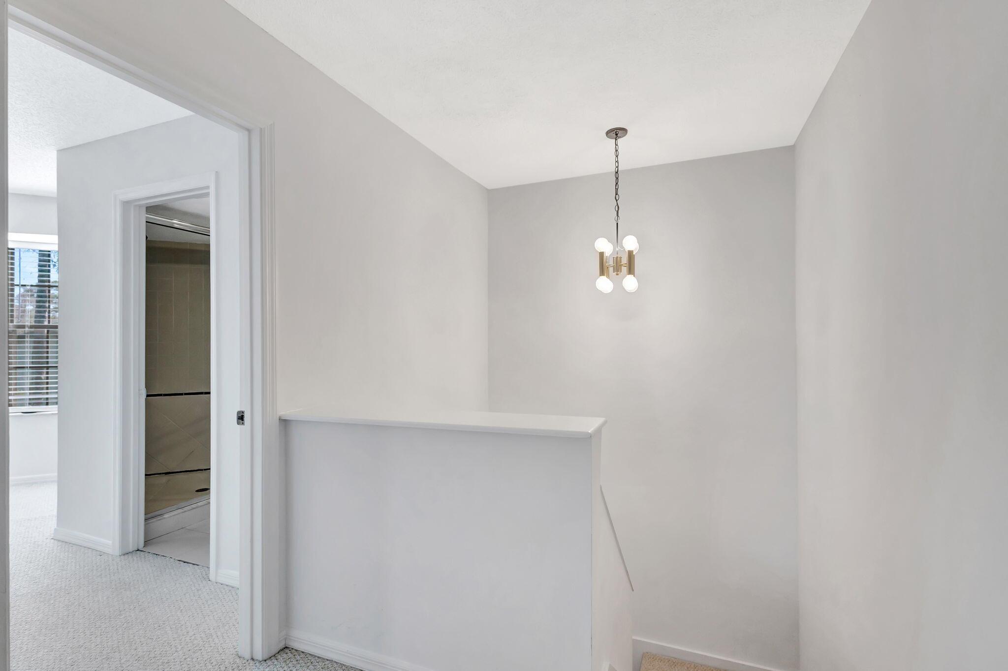 128 Weybridge B Circle B