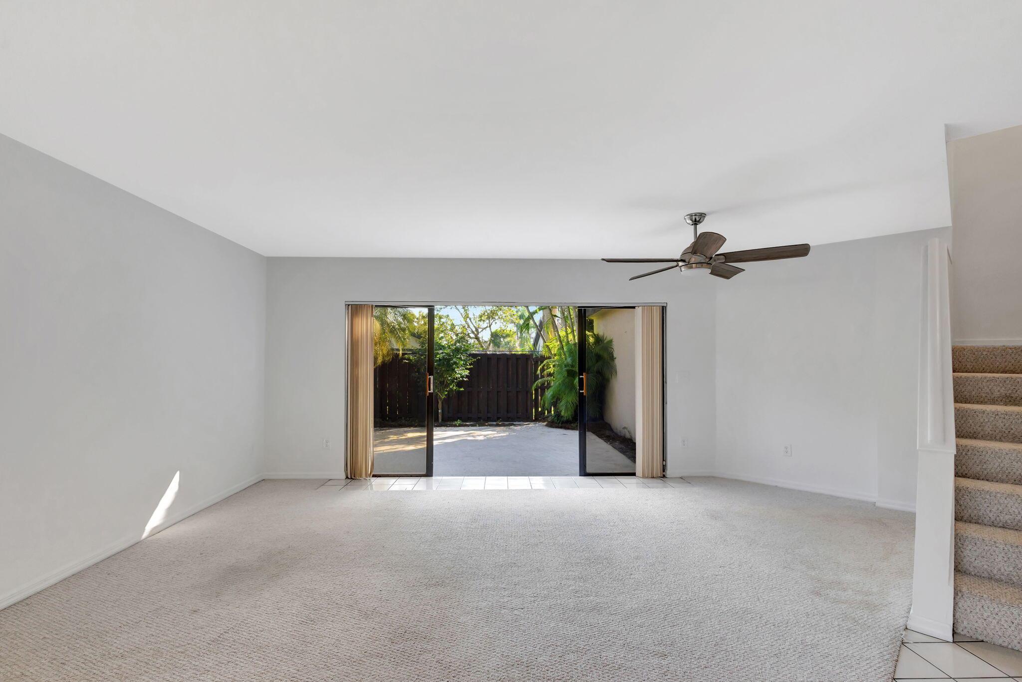 128 Weybridge B Circle B
