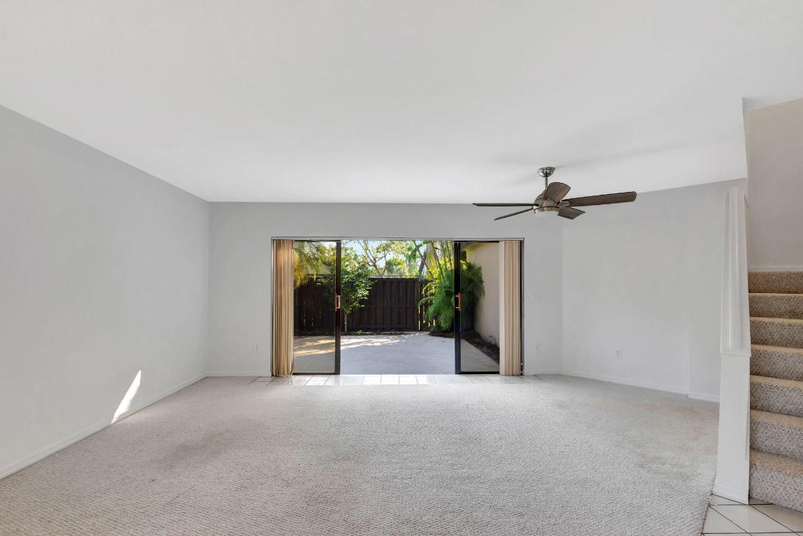 128 Weybridge B Circle B
