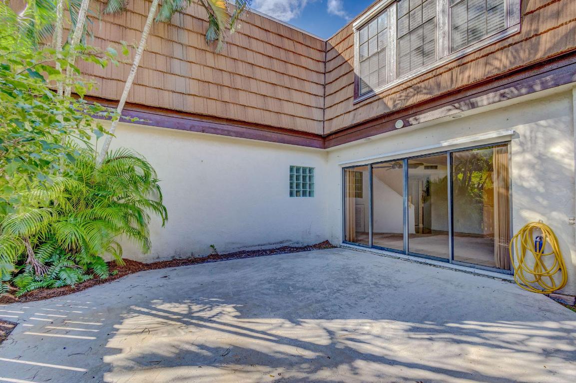 128 Weybridge B Circle B