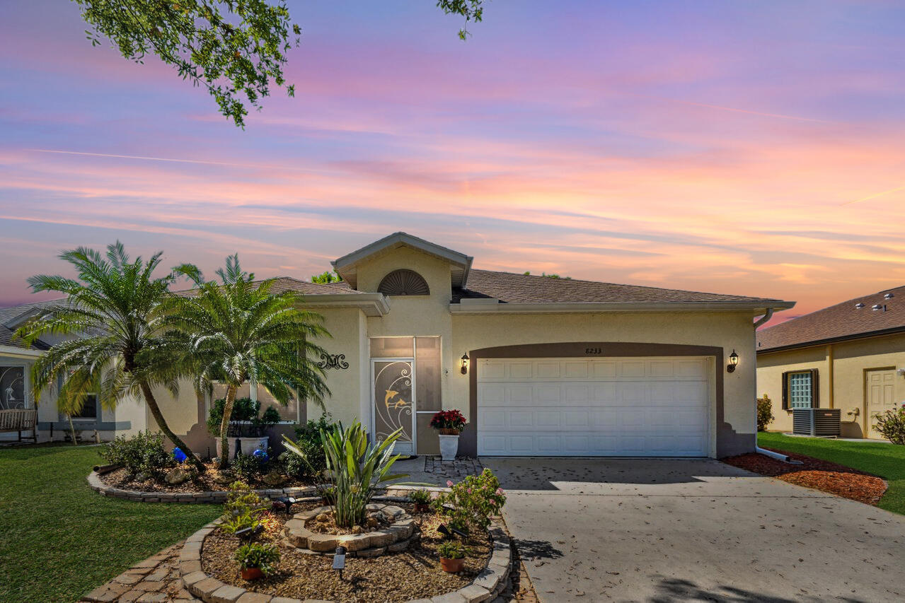 8233 Maidencane Place