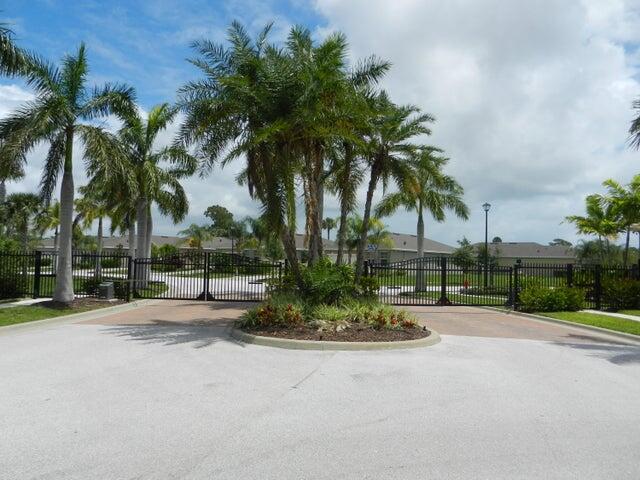 7240 SE Sebona Court